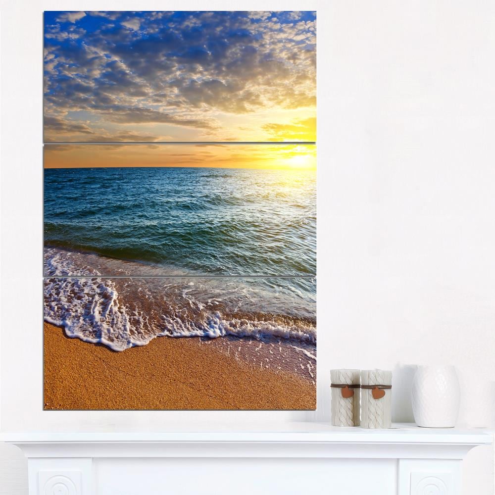 Designart Designart 36-in H x 28-in W Coastal Print on Canvas in the ...