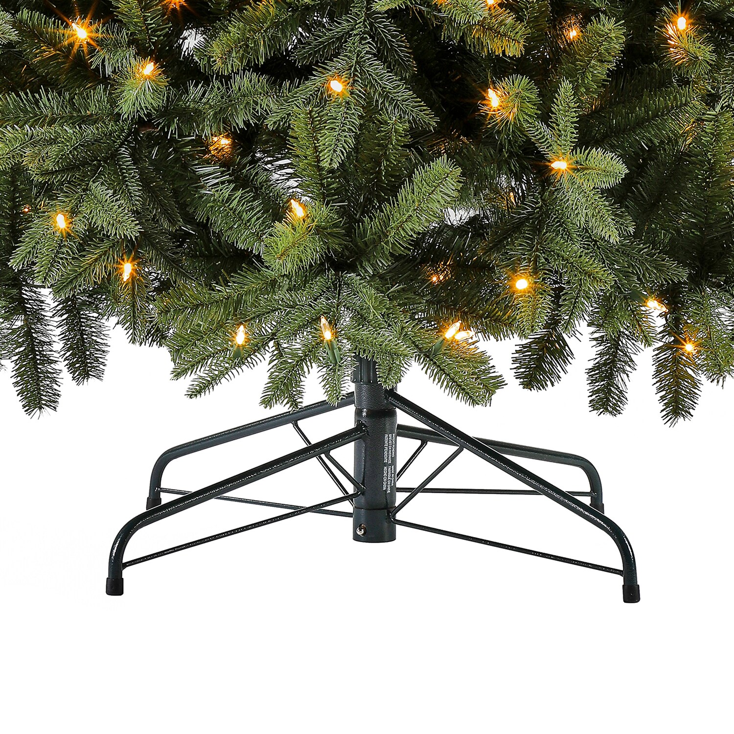 Holiday Living 7.5-ft Fairbanks Pine Pre-lit Artificial Christmas Tree ...