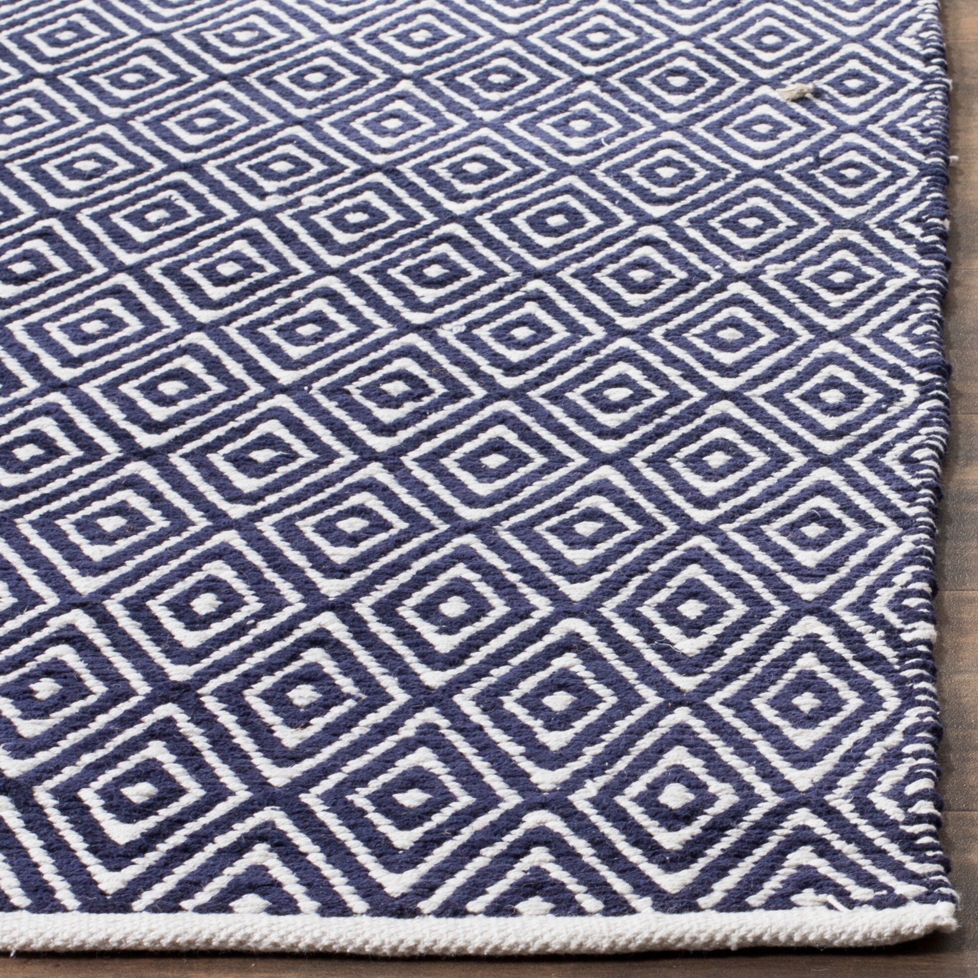 Safavieh BOS682D-4 rugs - View #3