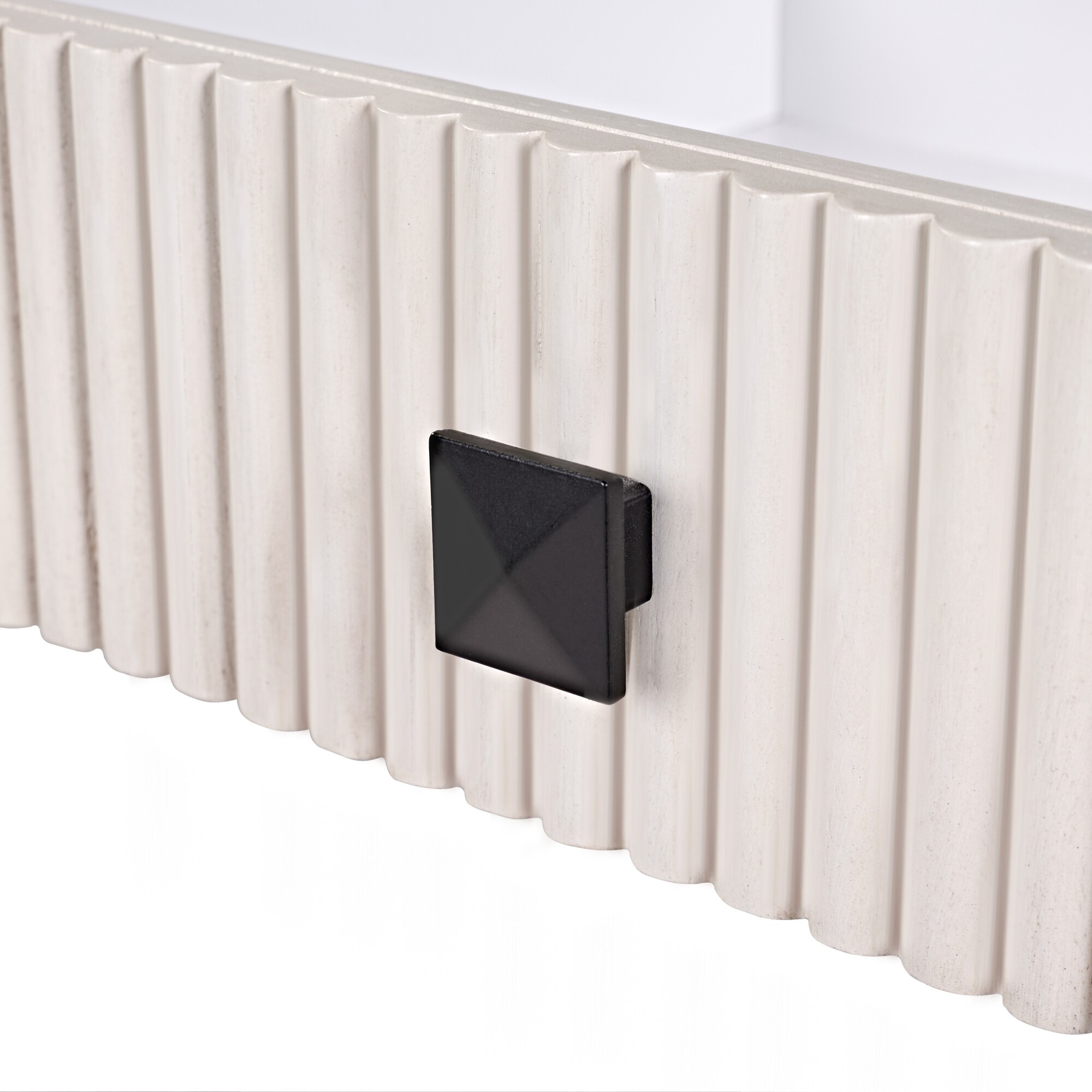 ModernLuxe L3P-N844P262898A Bedroom-Vanities - View #2