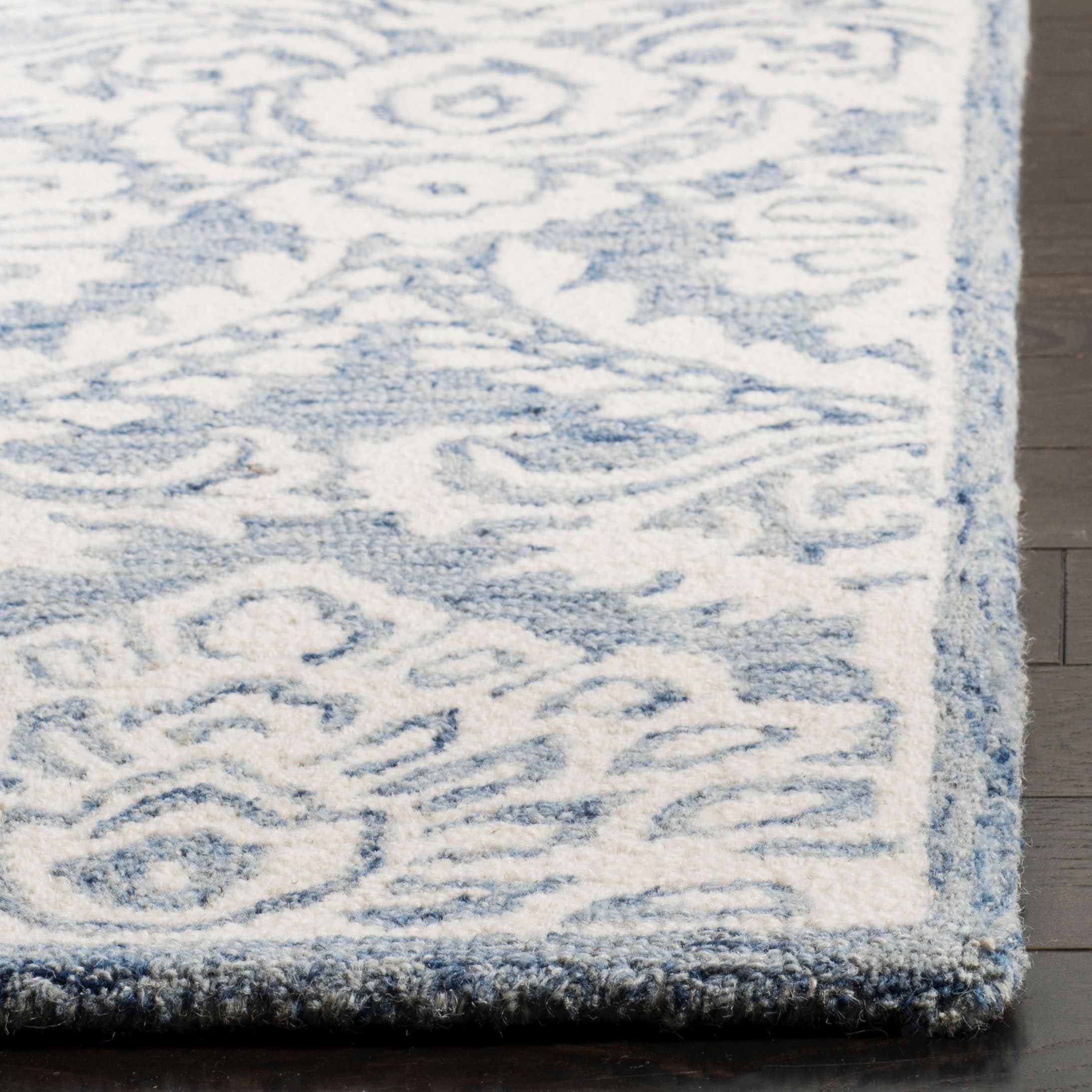 Safavieh Blossom Littie 5 x 8 Wool Blue/Ivory Indoor Floral/Botanical ...