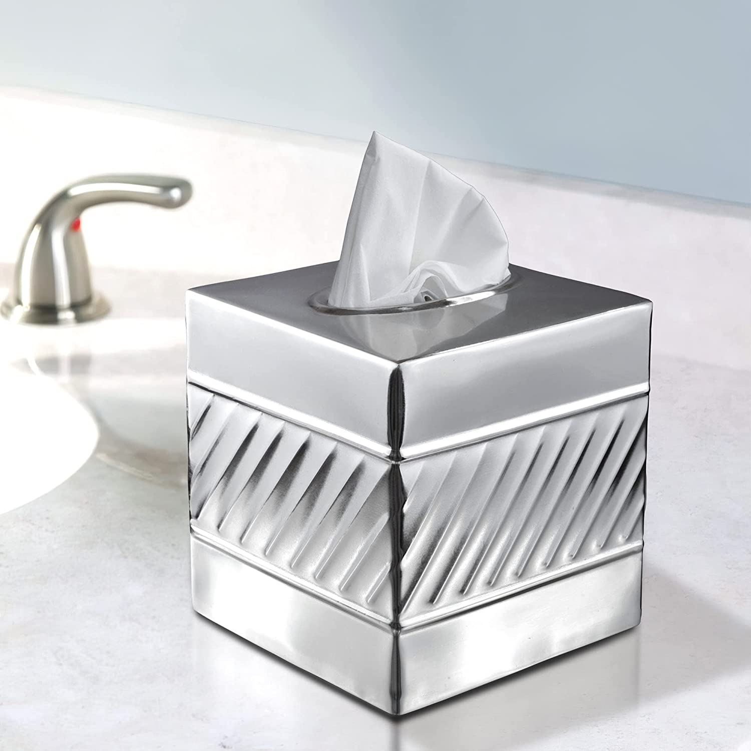 Monarch Abode Hand Hammered White Metal Facial Tissue Holder in the  Bathroom Accessories department at