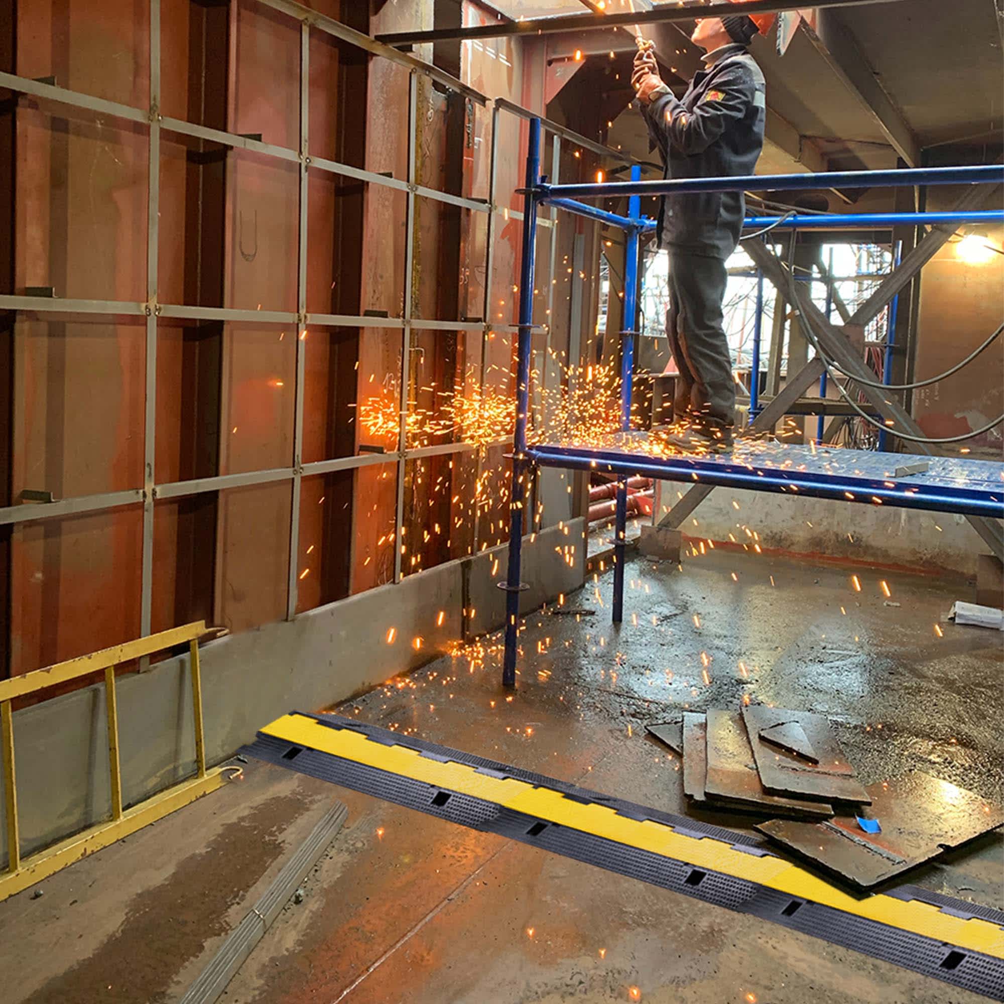 Yescom 33WCR001-1CM-0106-LO Cord-Surface-Raceway - View #8