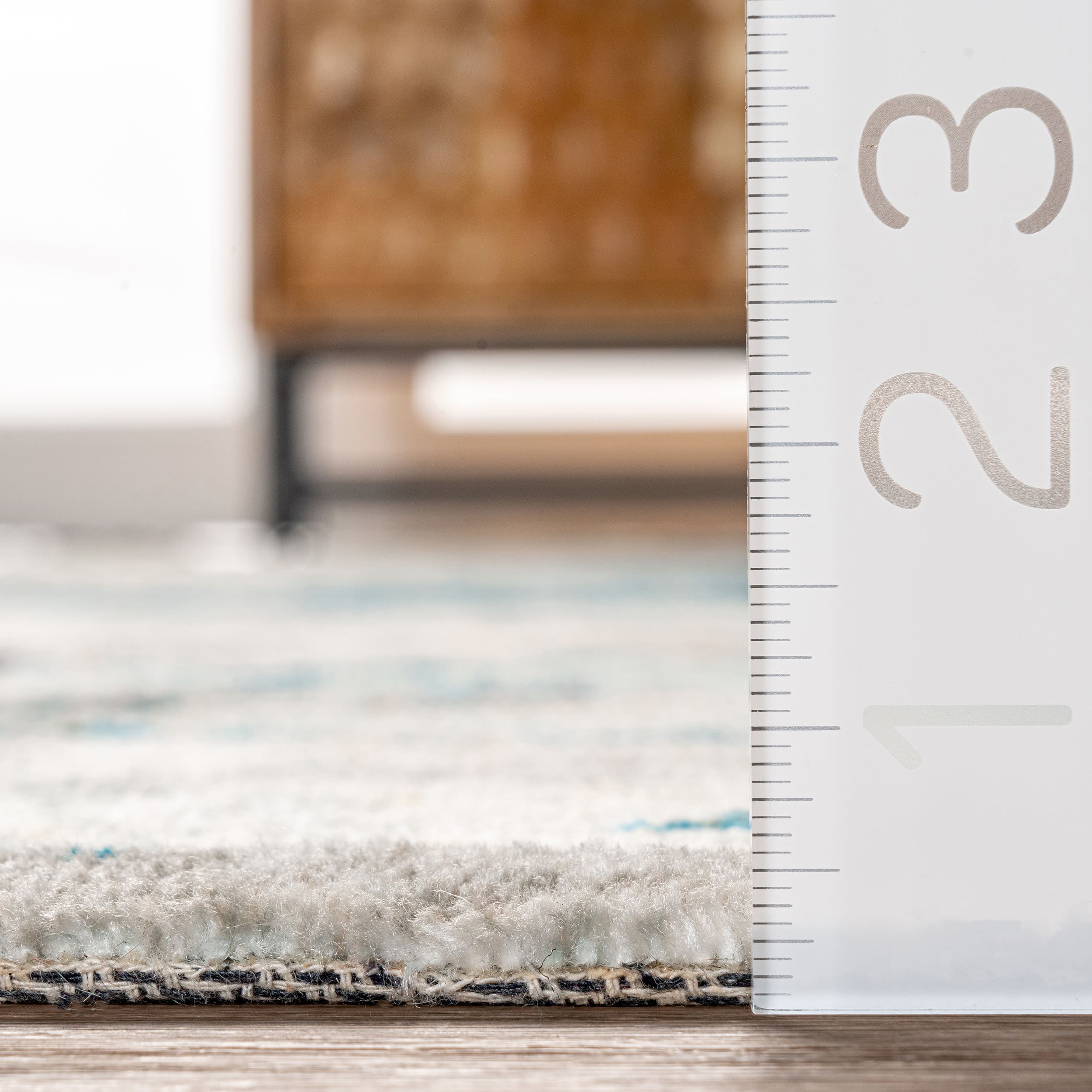Luxe Blue Synthetic 5' x 8' Rectangular Easy-Care Area Rug