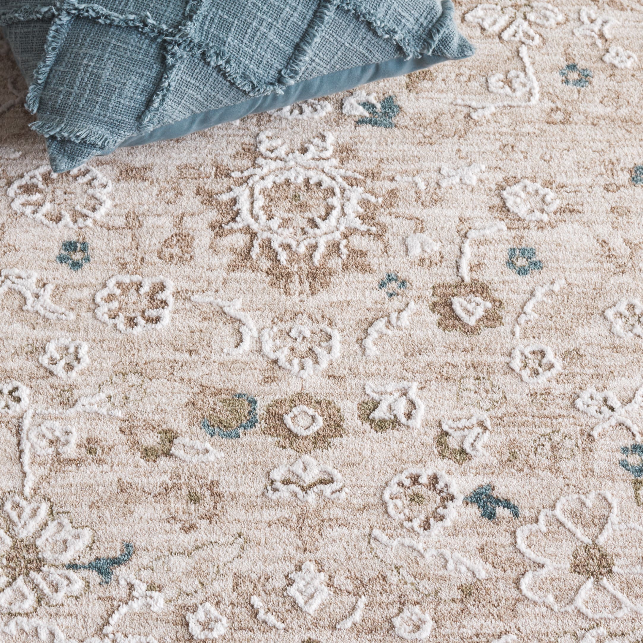 Safavieh FIN316M-4 rugs - View #5