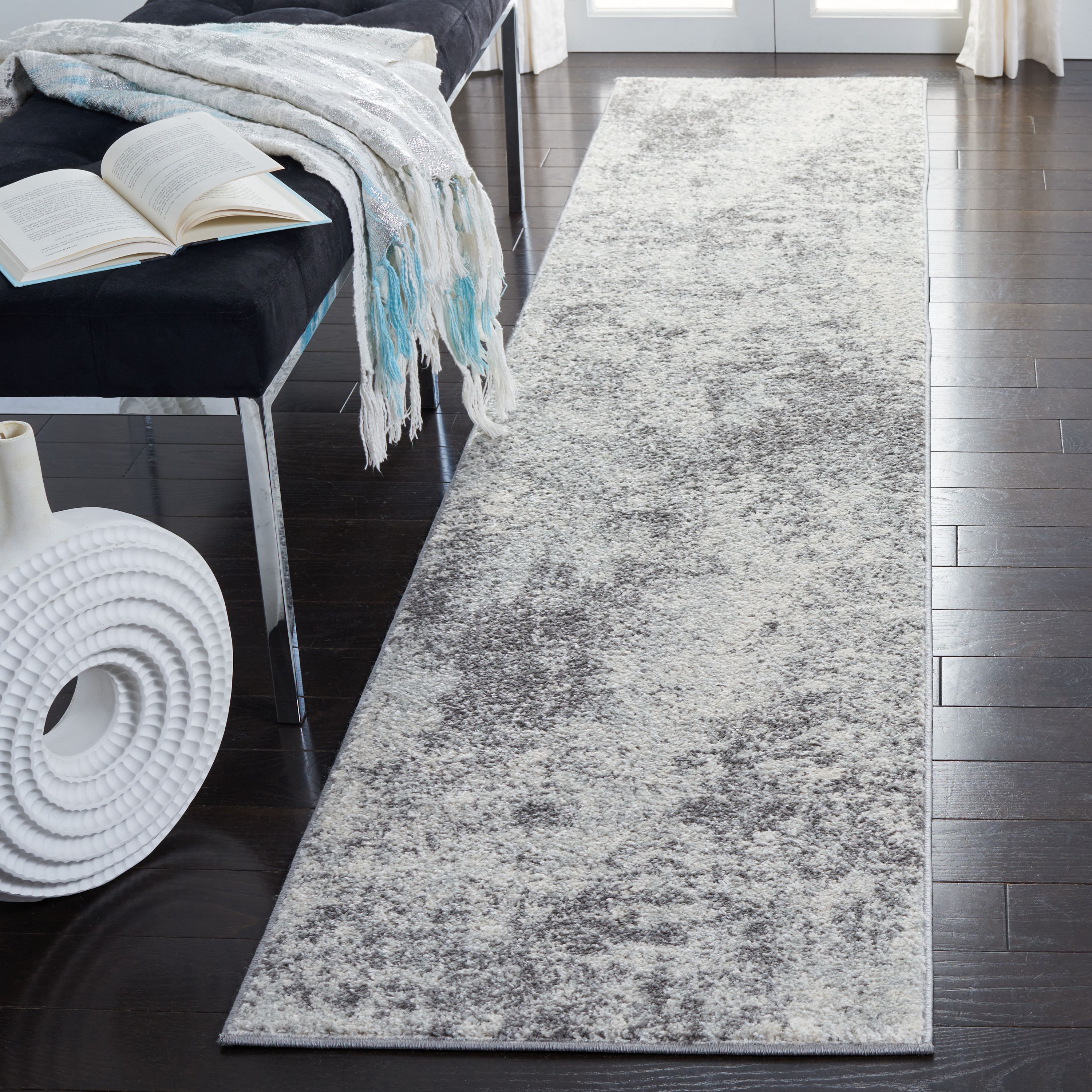 Safavieh TUL209B-213 Tulum Ilze 2 x 13 (ft) Loomed Polypropylene Ivory/Gray Rectangular Indoor Distressed/Overdyed Farmhouse/Cottage Runner rug