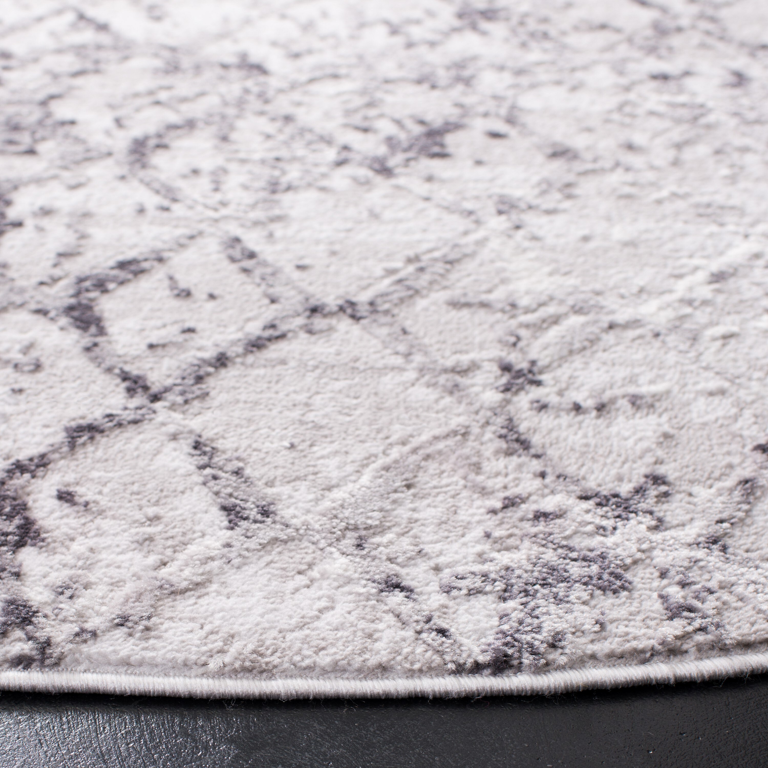Safavieh ALA783F-7R rugs - View #3