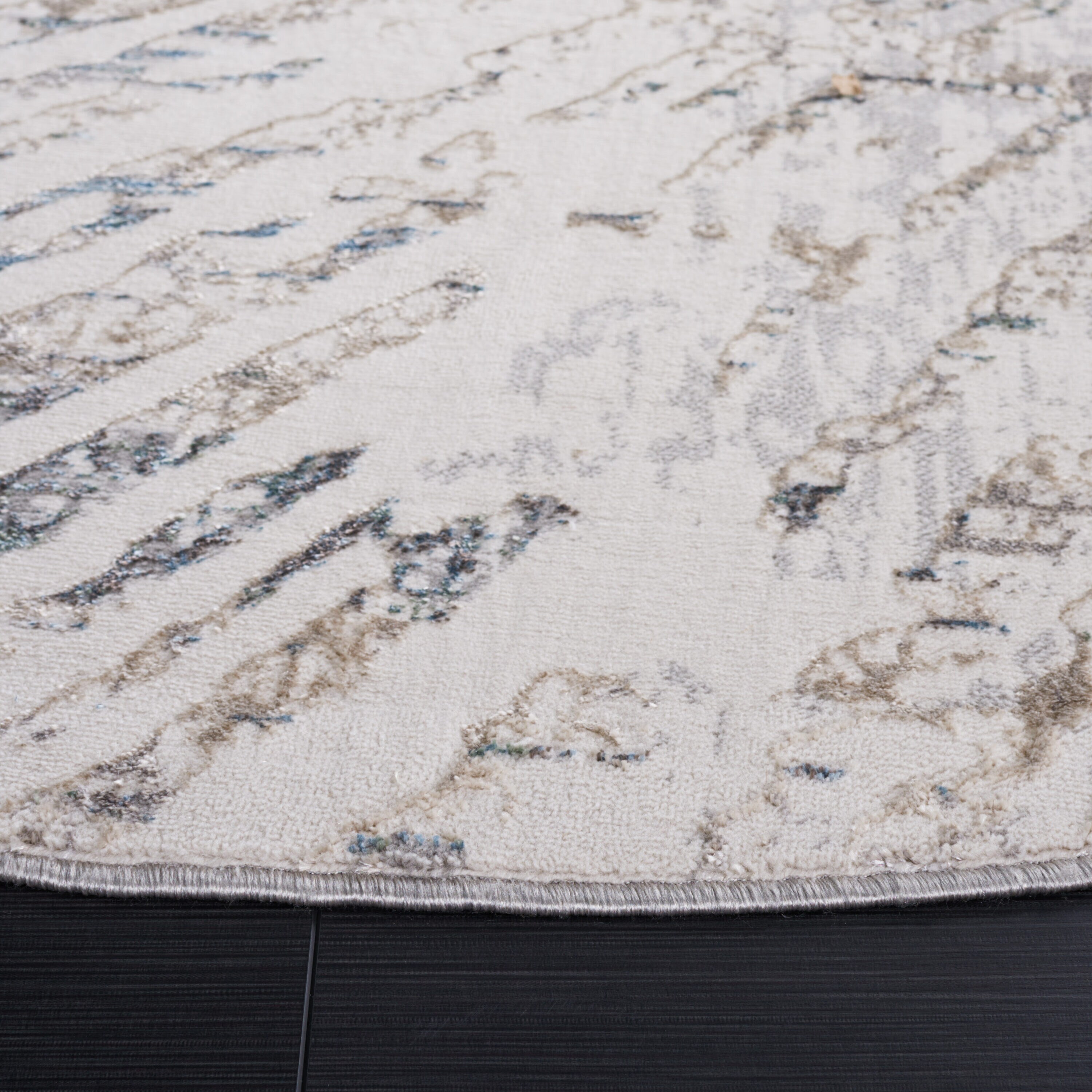 Safavieh BLA222F-7R rugs - View #3