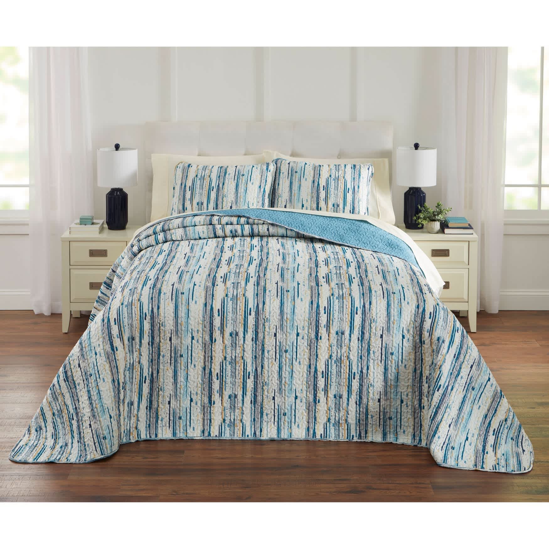 BrylaneHome 197380007689 BH Studio Reversible Quilted Bedspread