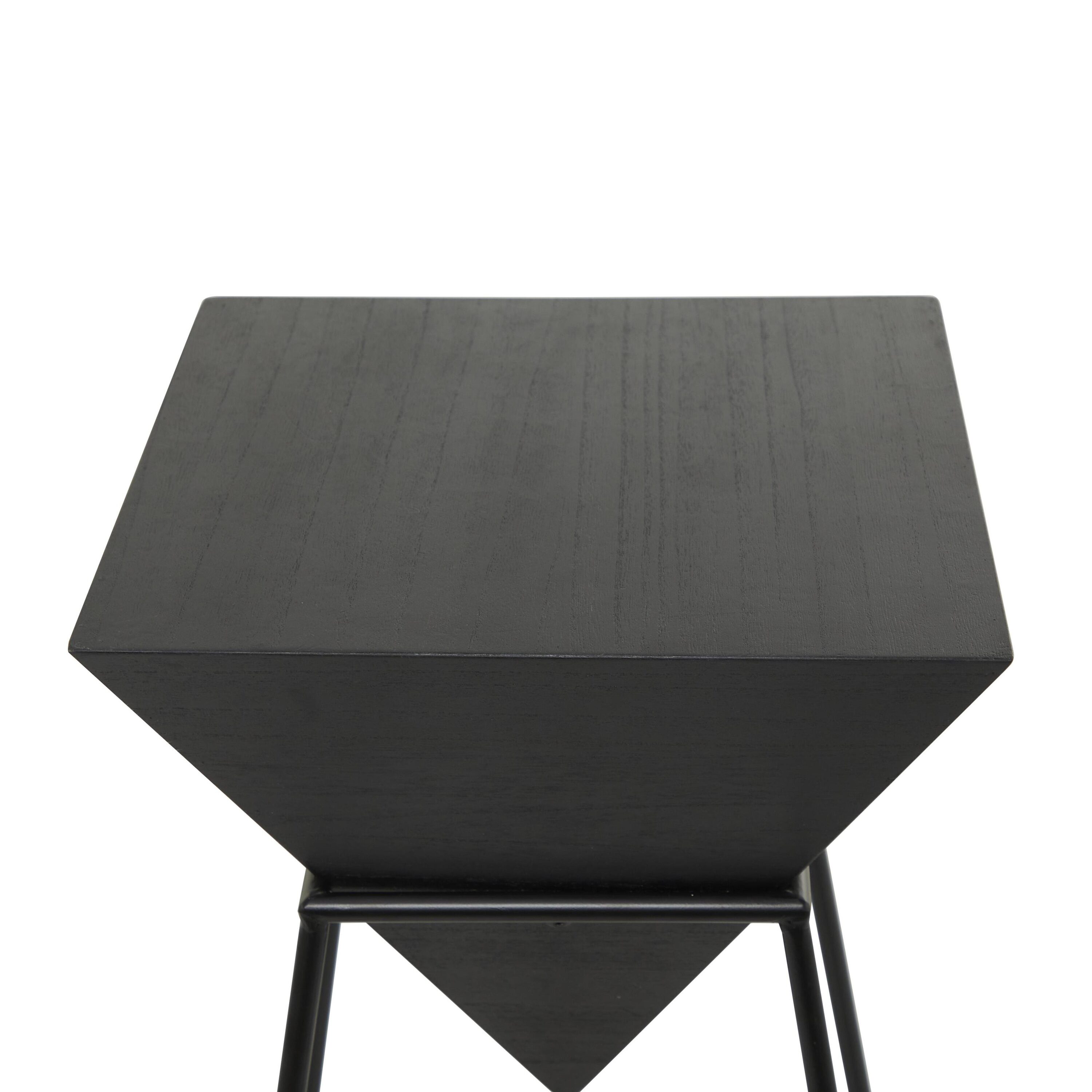 Grayson Lane 77917 End-Tables - View #3