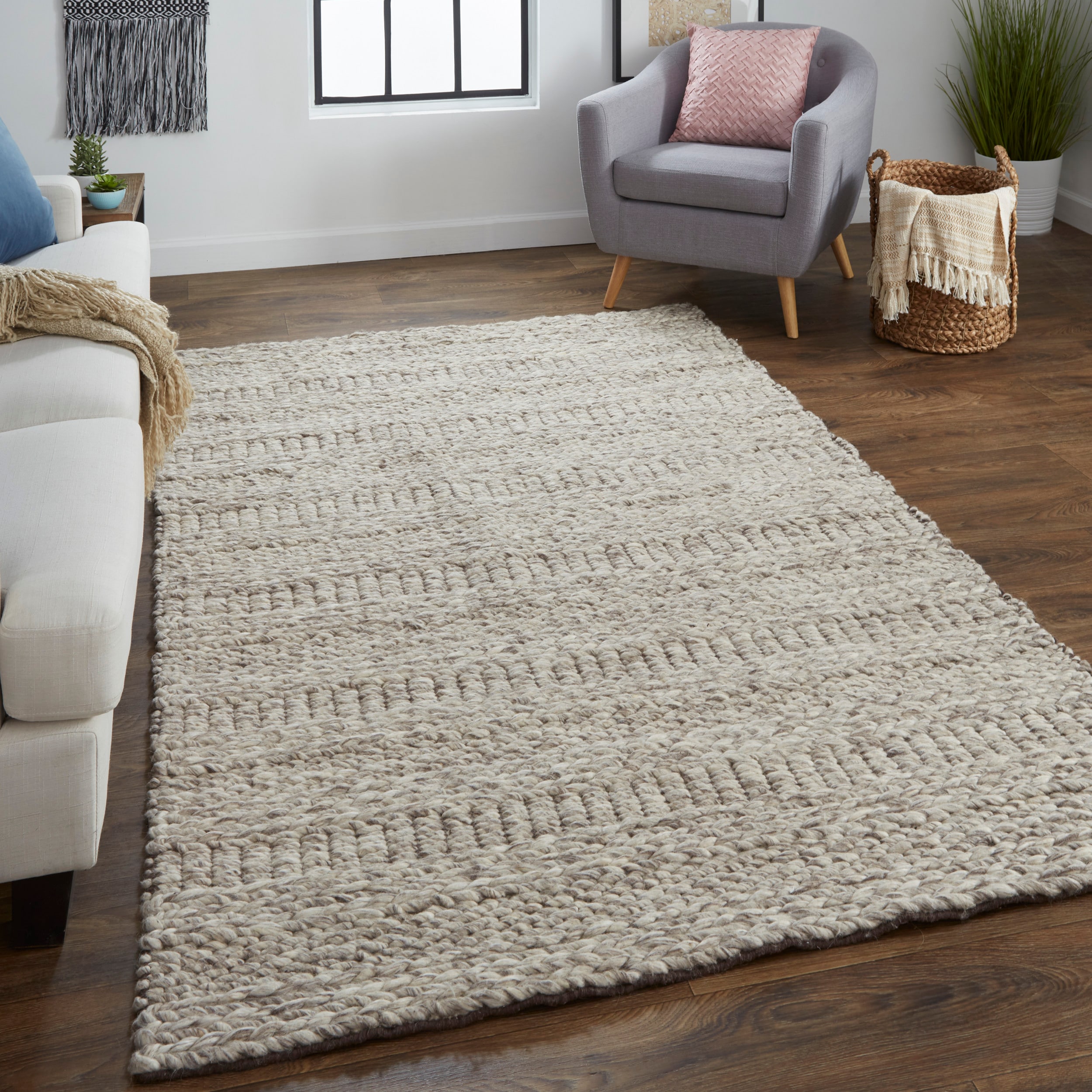 Ivory and Gray Handwoven Wool 2' x 3' Area Rug