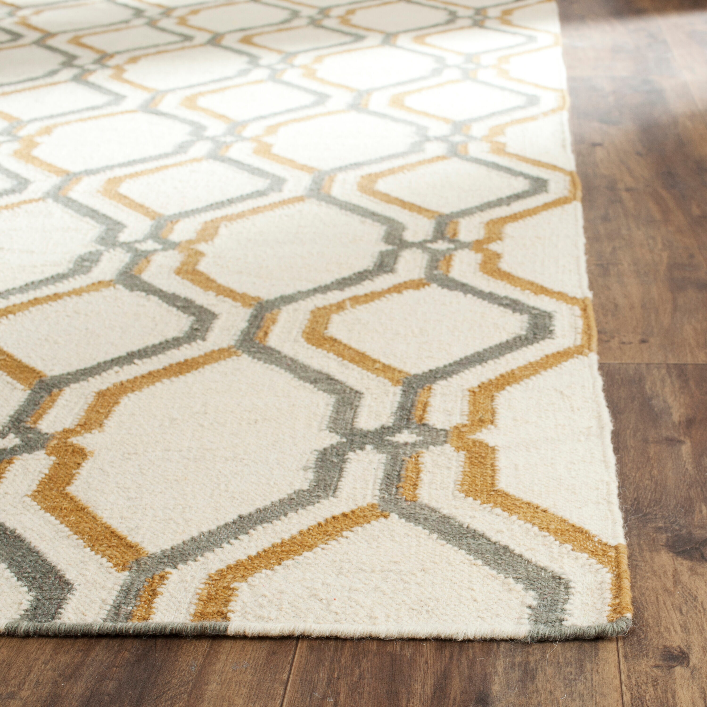 Safavieh DHU104A-5 rugs - View #3