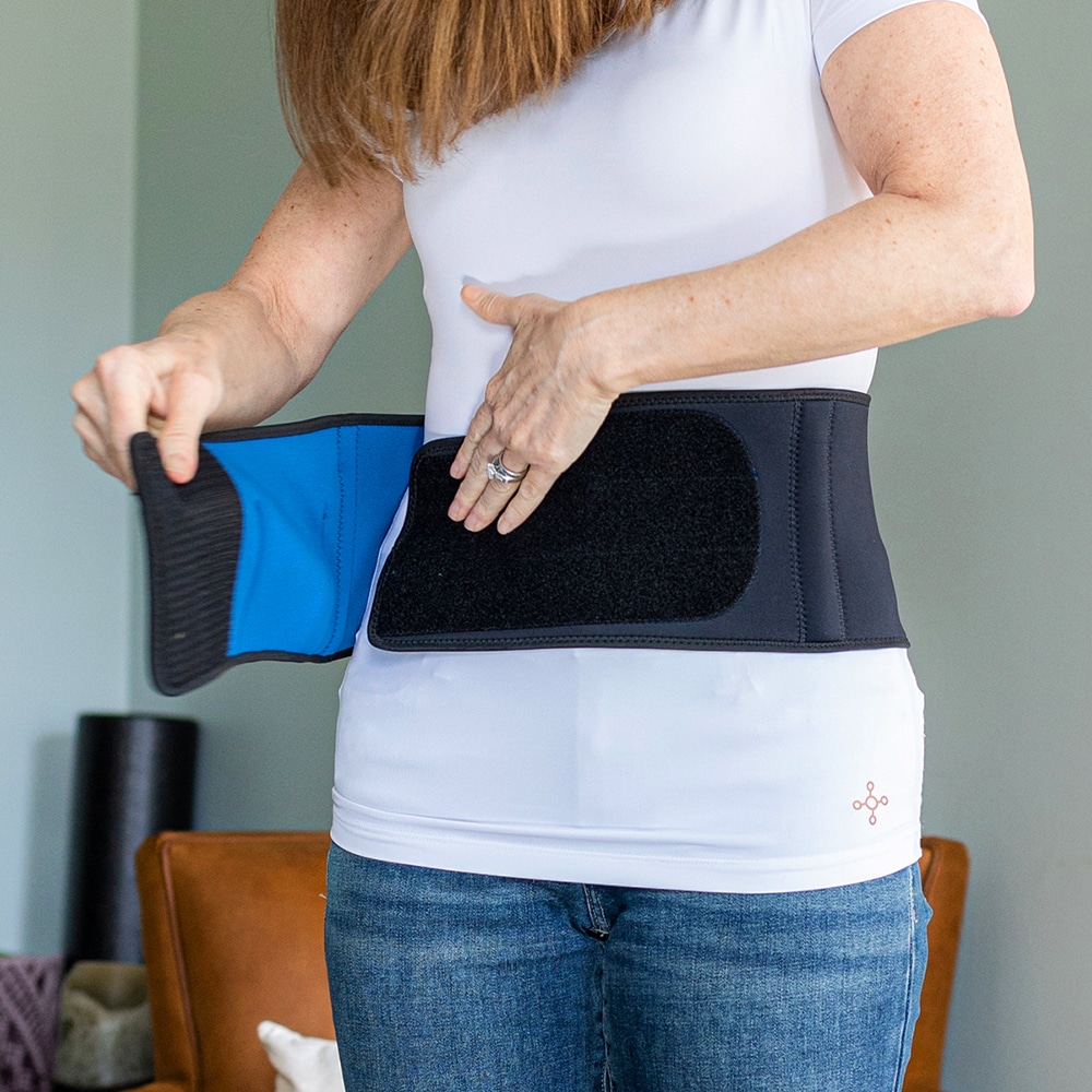 Tommie Copper Womenââ‚¬â„¢s Comfort Back Brace, Adjustable, Sweat Wicking,  Breathable Back & Muscle Compression Support for Everyday - Dark Navy -  XX-Large/3X-Large : : Clothing & Accessories