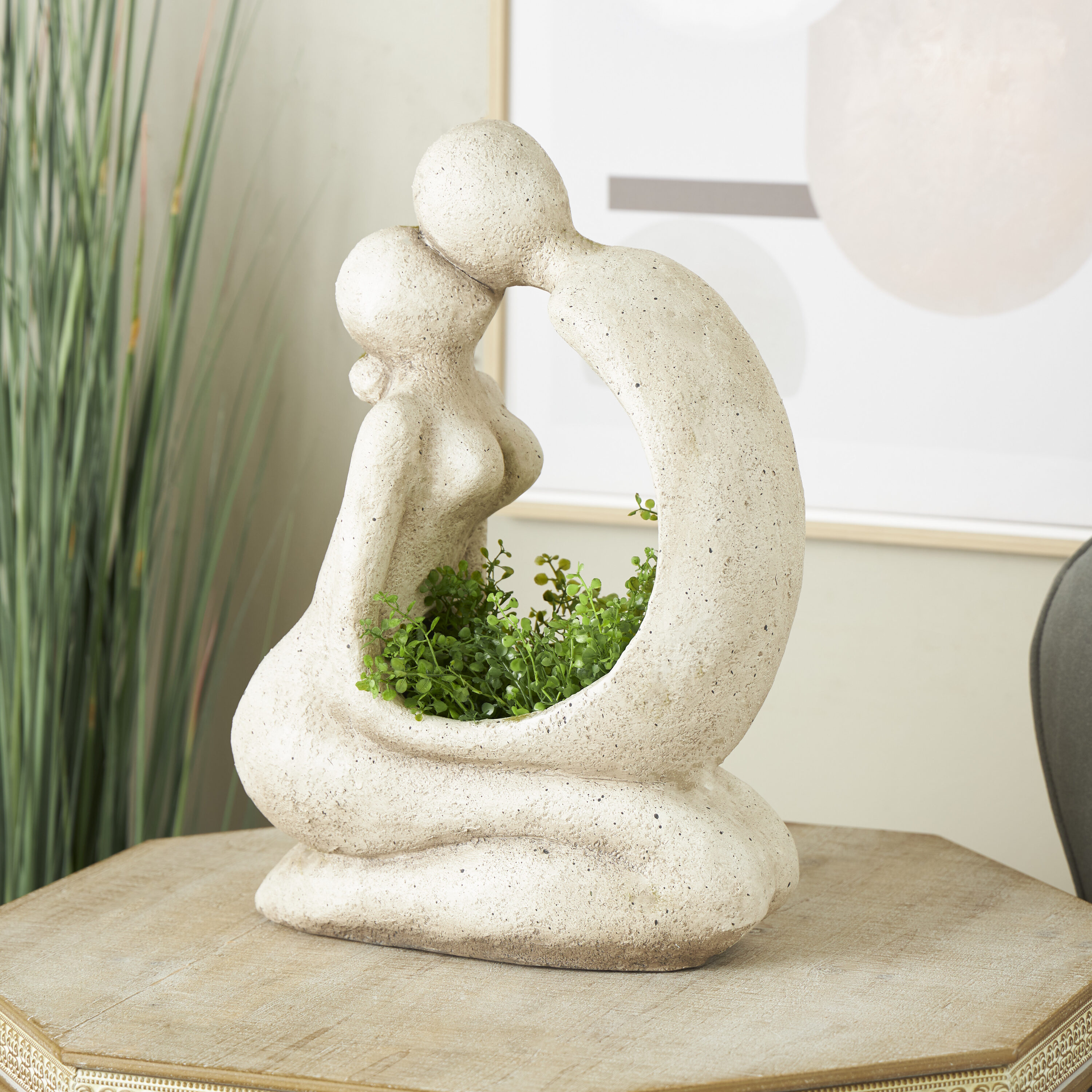 Grayson Lane 823519 Round 7.05-in W Small Off-white Resin Outdoor Planter