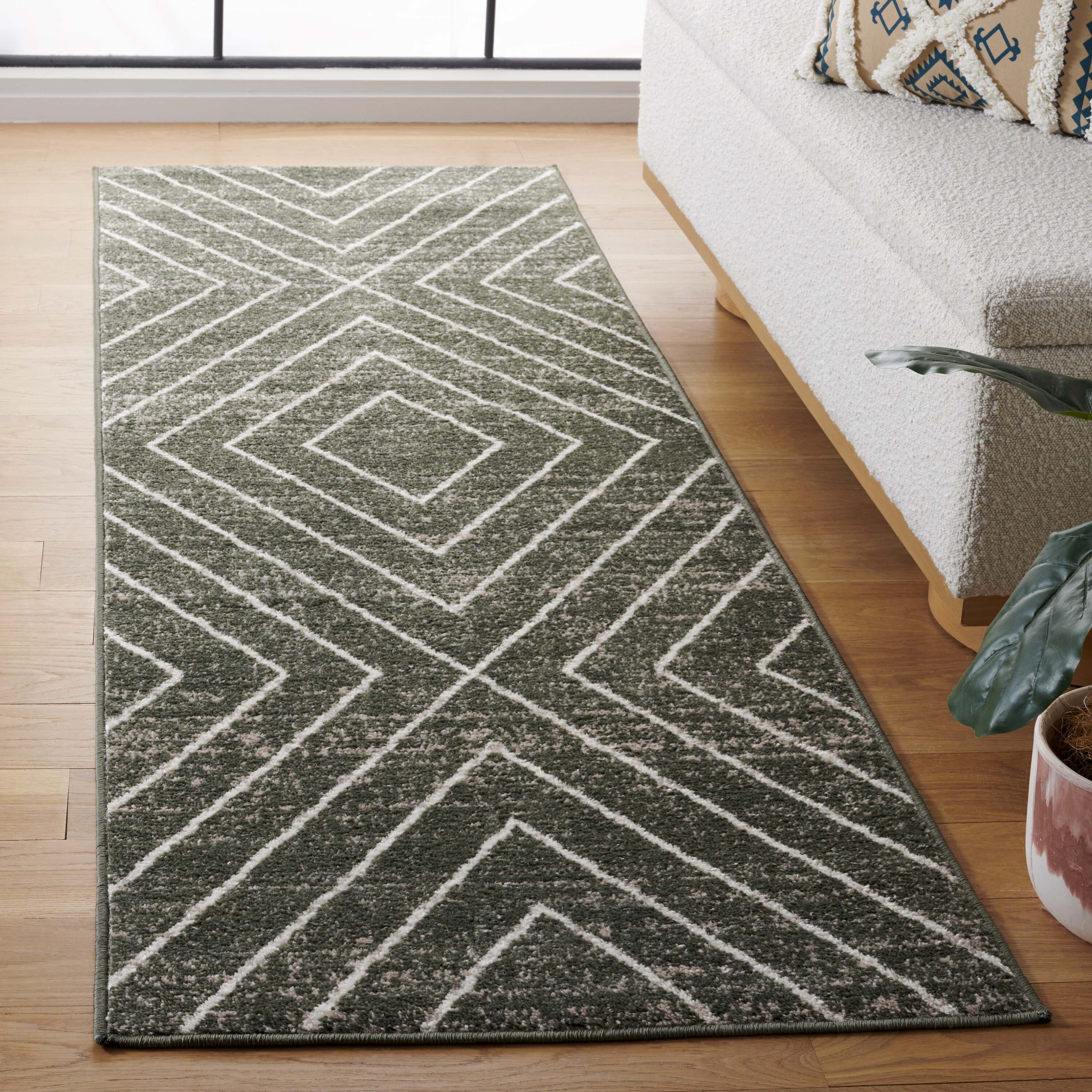 Safavieh - Adirondack  251X Dark Green/Ivory 2ft-6in x 8ft Runner Rug
