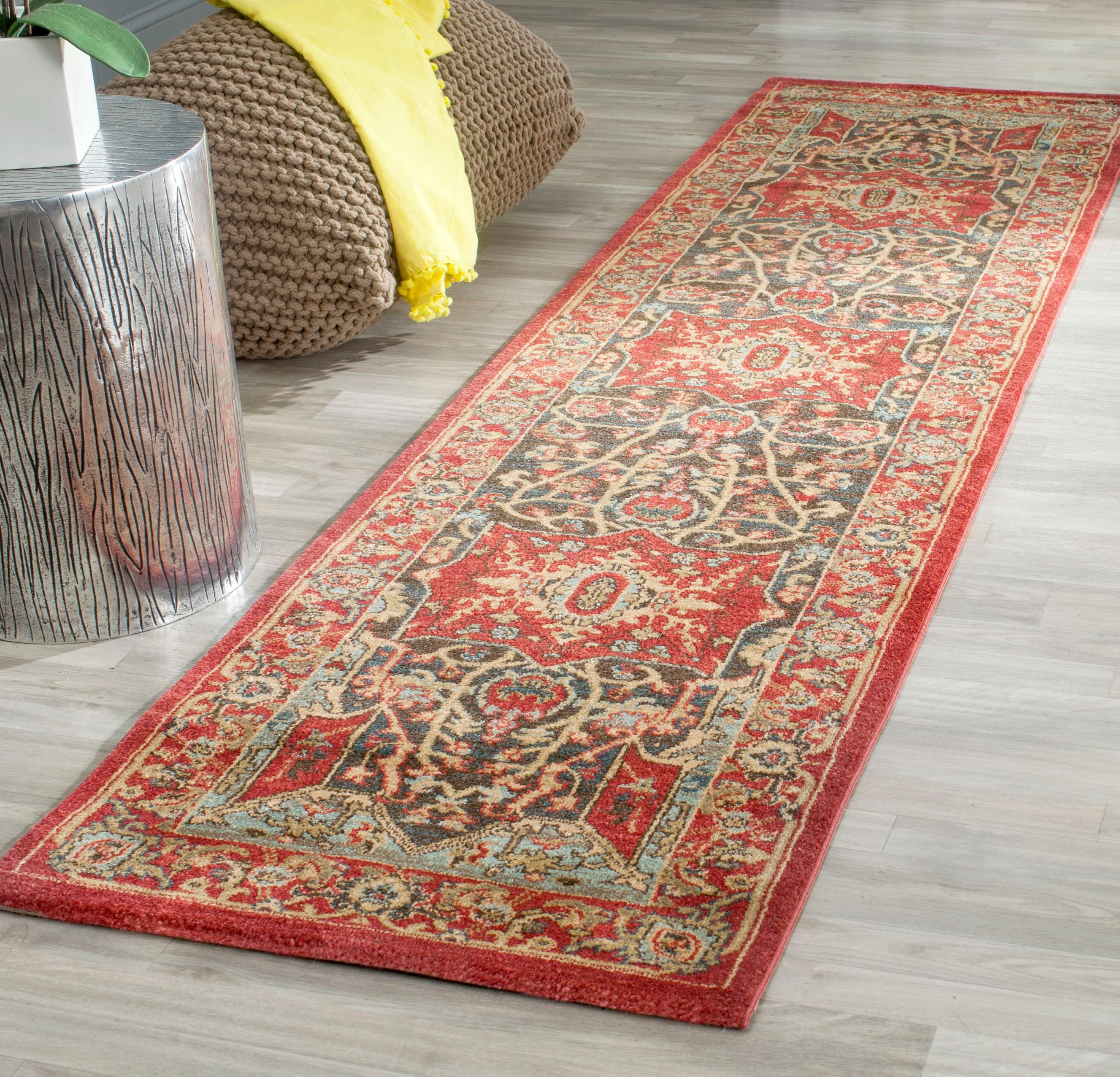 Safavieh MAH625D-214 Mahal Bakite 2 x 14 (ft) Loomed Polypropylene Red/Red Rectangular Indoor Floral/Botanical Oriental Runner rug