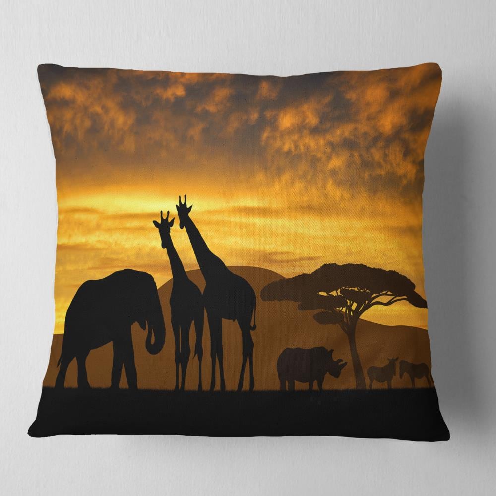 Designart CU13053-18-18 18-in x 18-in Black Indoor Decorative Pillow