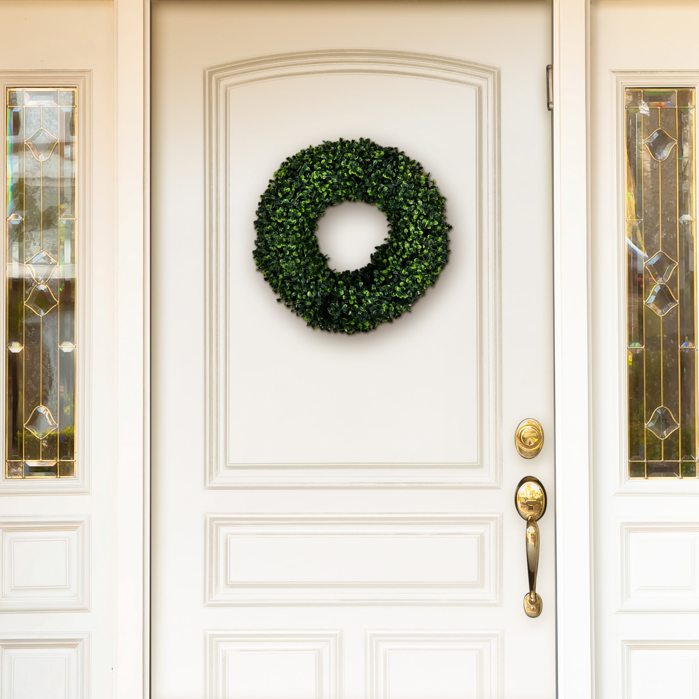 16.5-Inch UV Resistant Artificial Boxwood Wreath for All Seasons