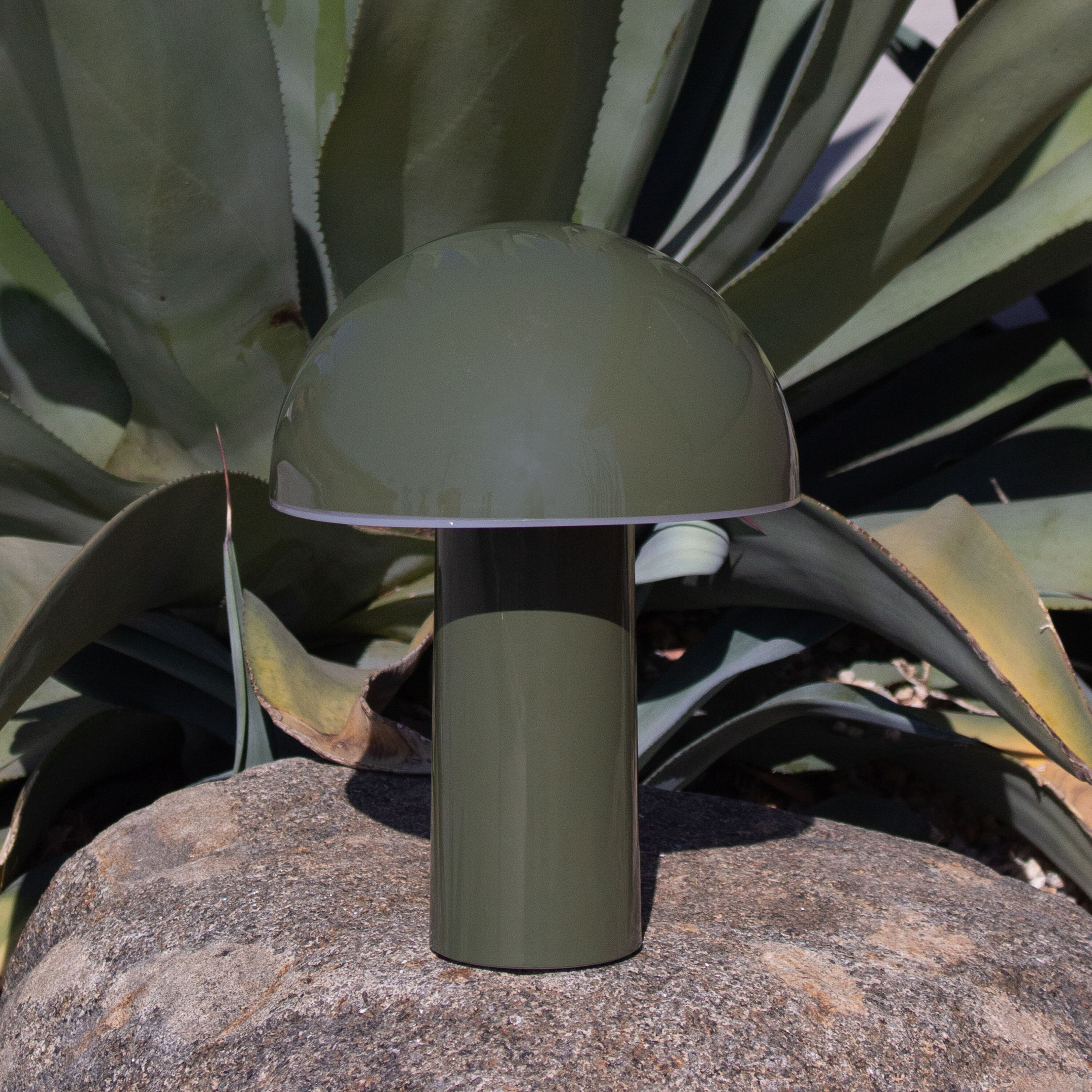 Brightech TL-CLA-GRN Table-Lamps - View #9