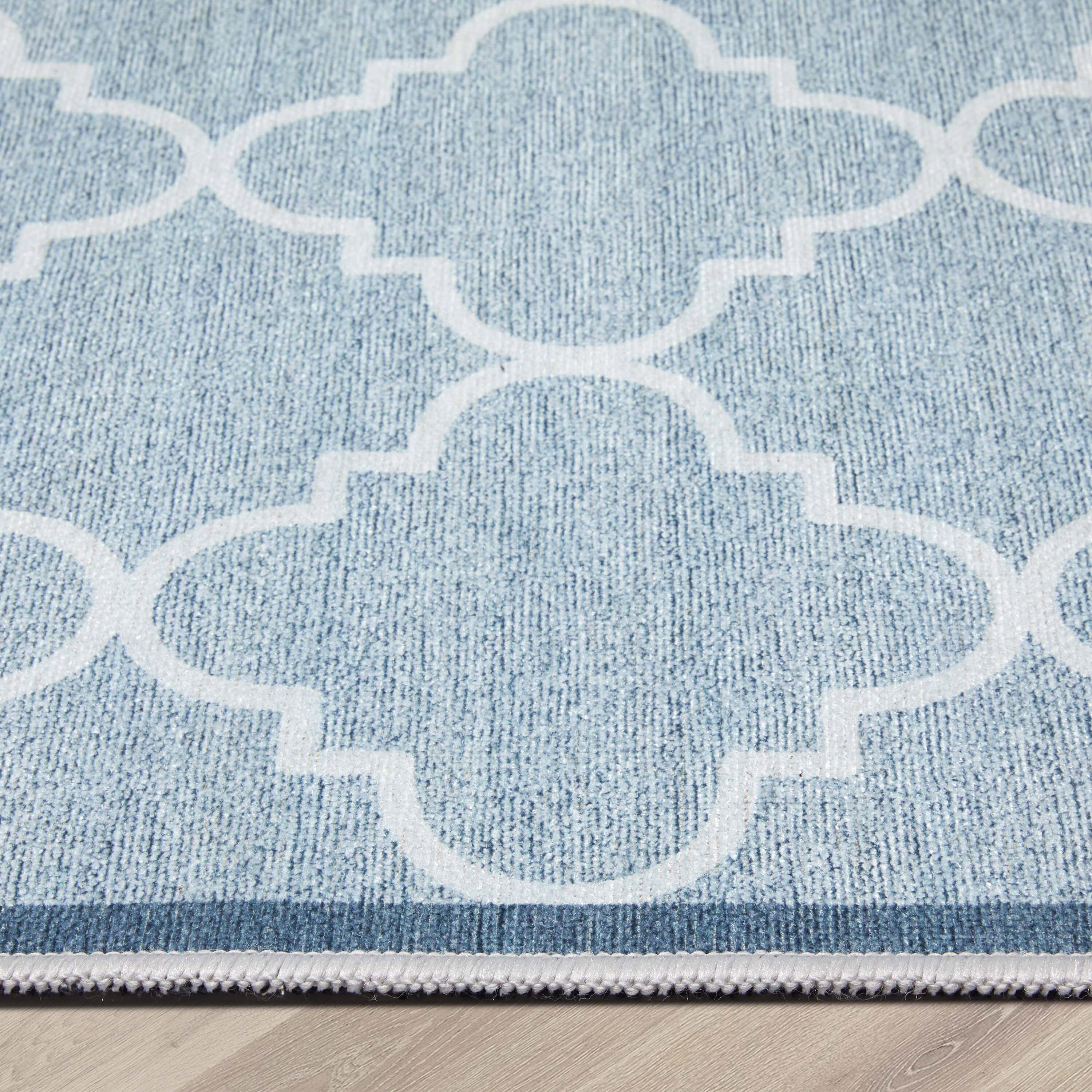 Gray and White Synthetic Trellis 2' x 7' Runner Rug