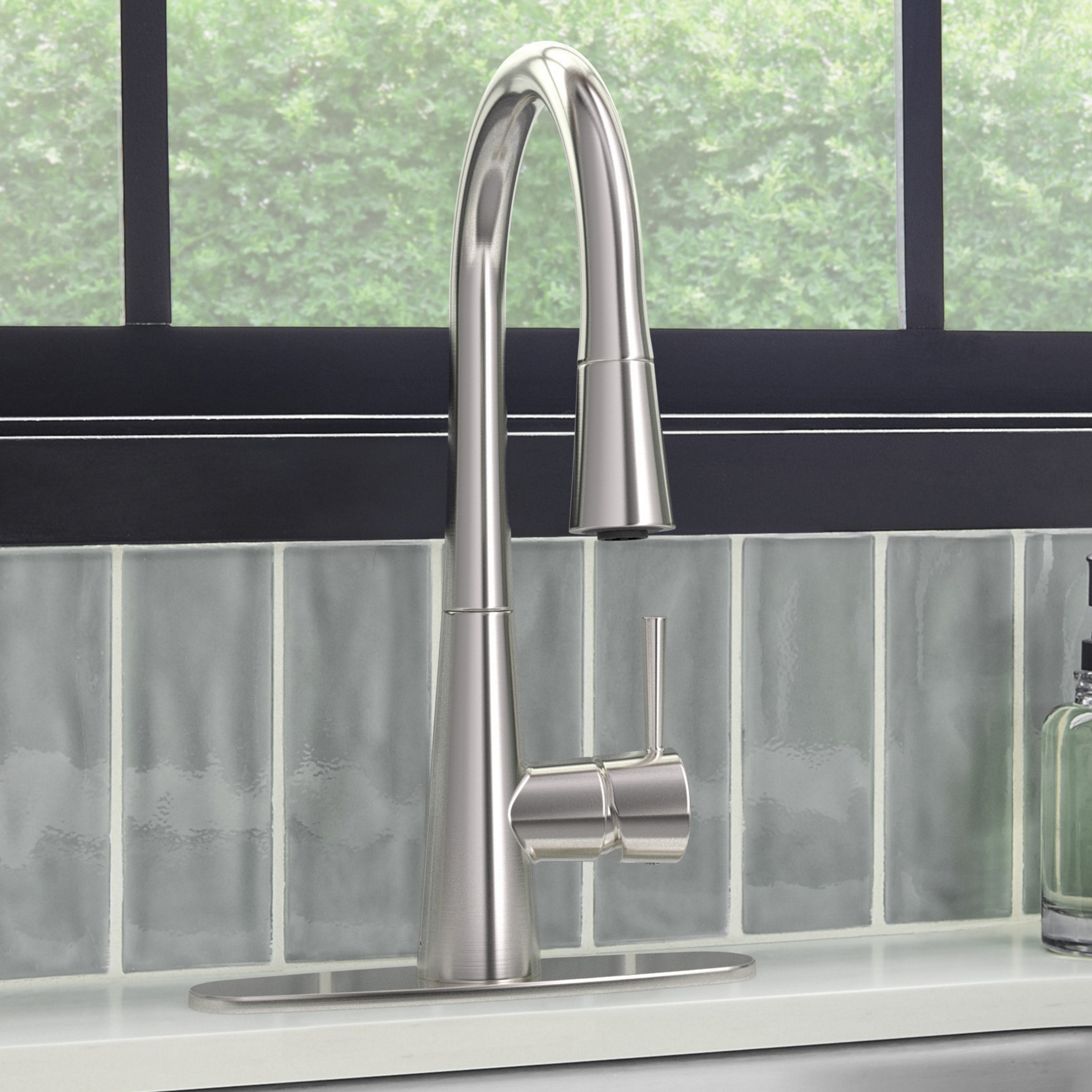 Origin 21 FP4AF261SP Keya Stainless Single Handle Deck-mount Pull-down Kitchen Faucet with Sprayer ( Deck Plate Included )