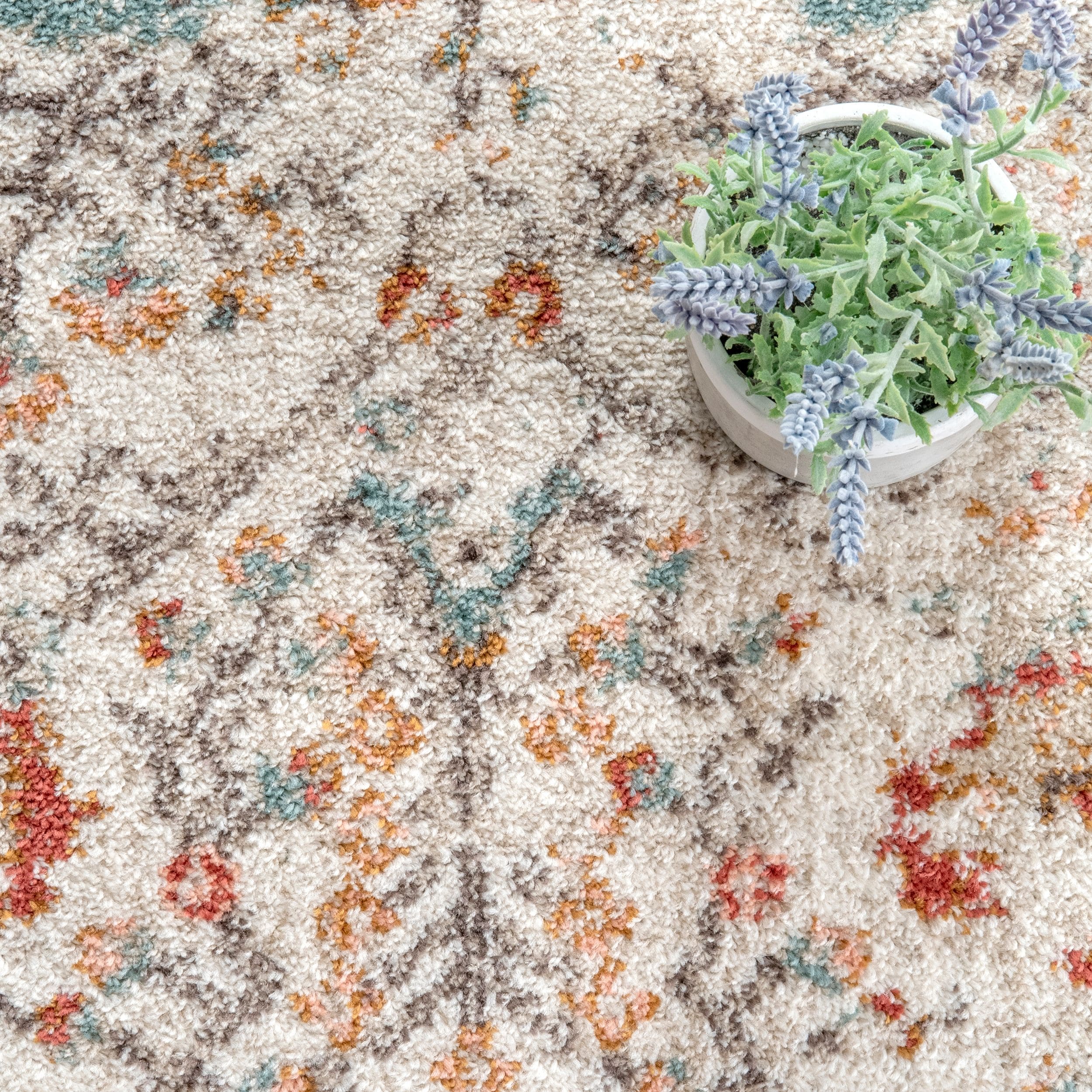 Lenore Vintage Beige Floral Transitional 2'6" x 6' Runner Rug