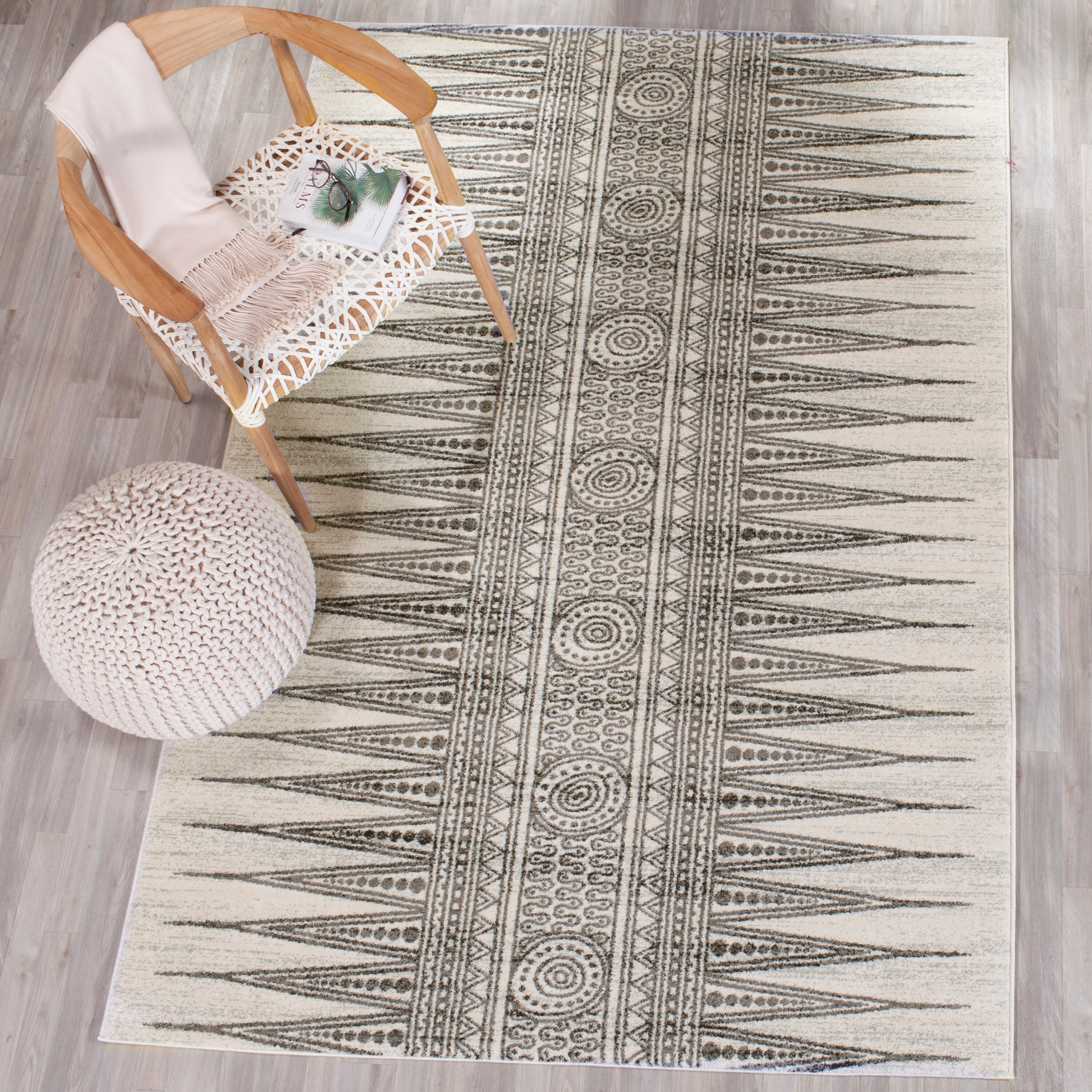 Safavieh Evoke Layla 4 X 6 Ivory Gray Indoor Fl Botanical Southwestern Area Rug In The Rugs Department At Lowes Com