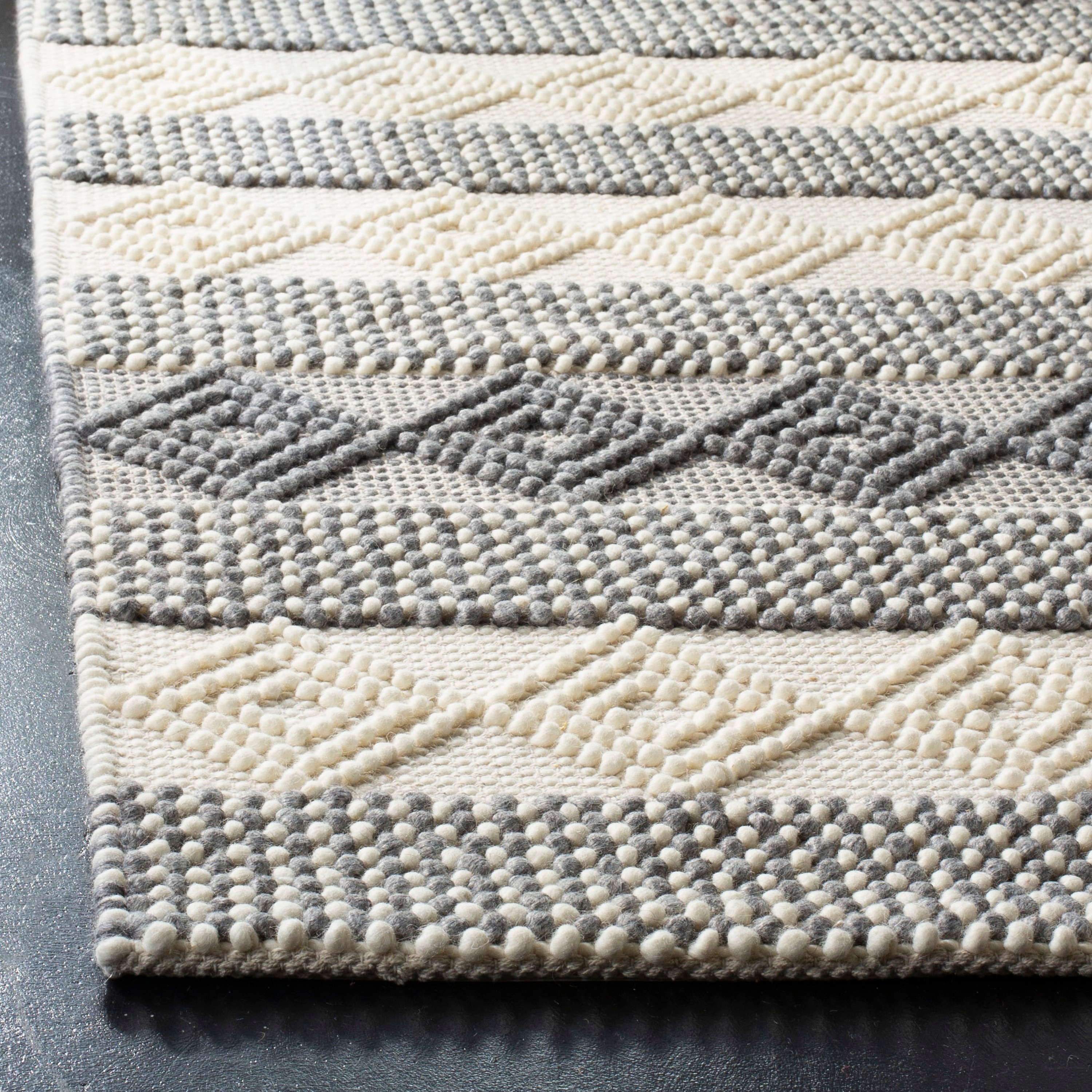 Handmade Gray and Ivory Wool Flat Woven Accent Rug