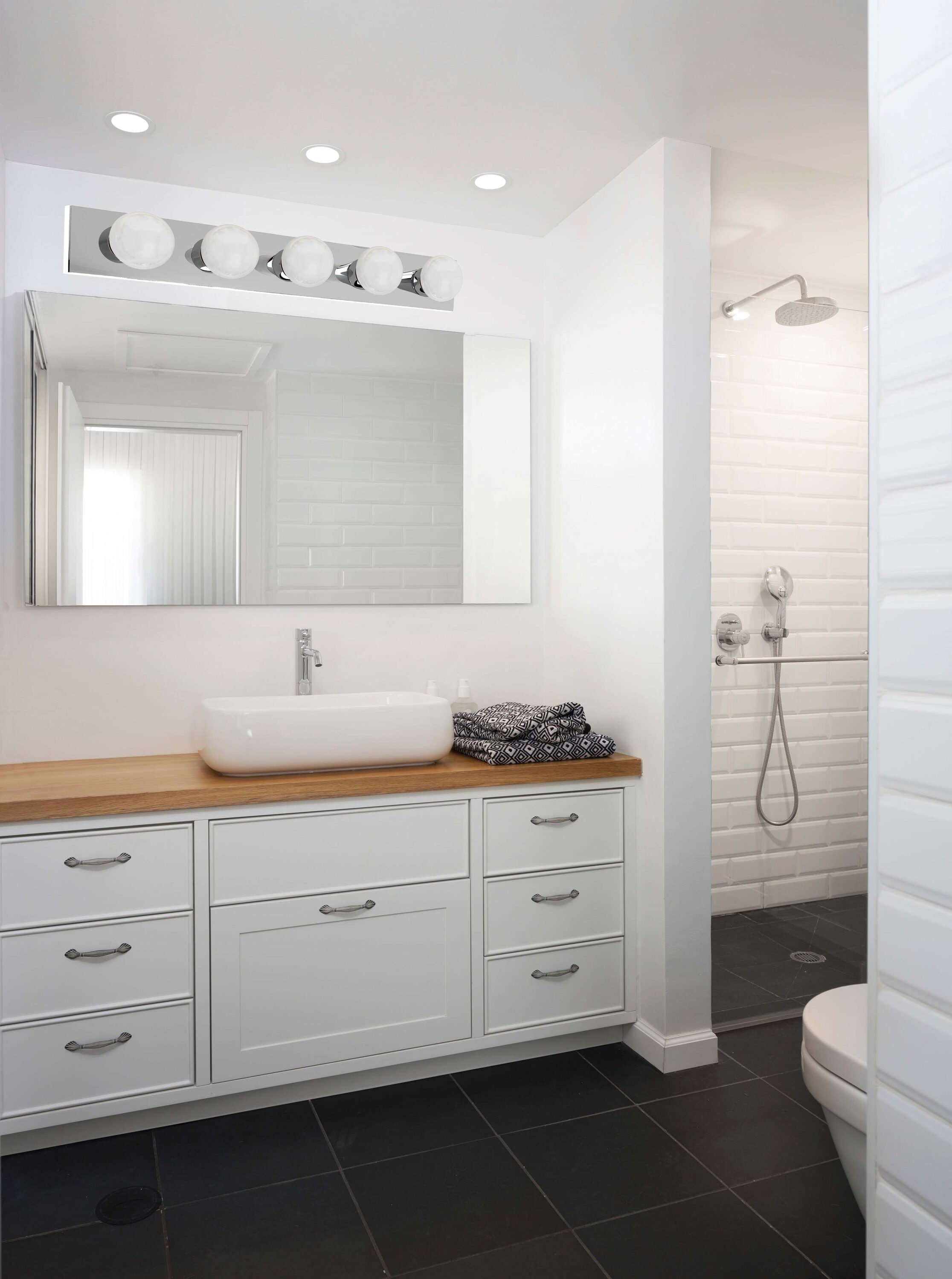 Elegant Chrome 30" Transitional 5-Light Bathroom Vanity Fixture