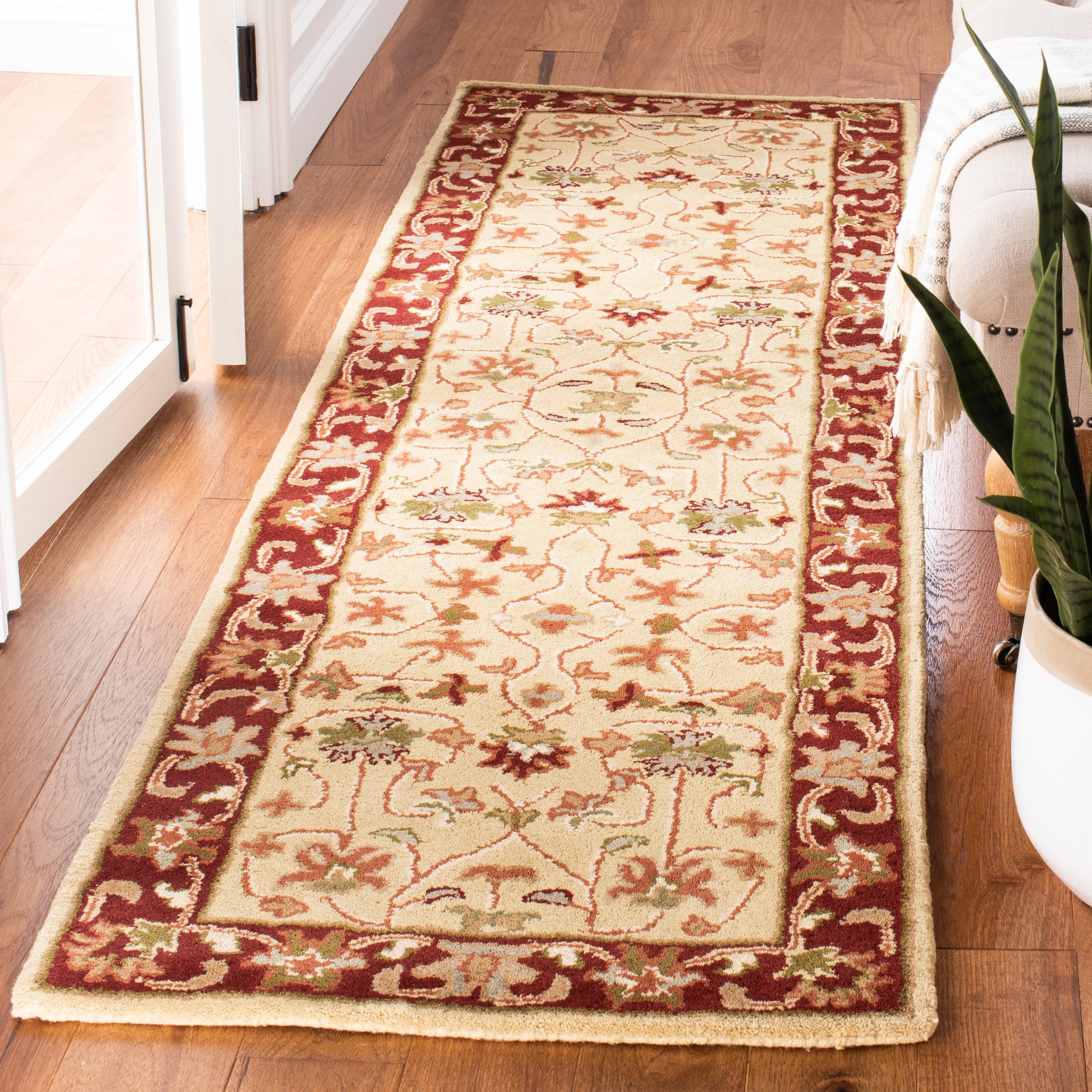  Heritage 965 Ivory/Red Traditional 2ft-3in x 8ft Runner Rug