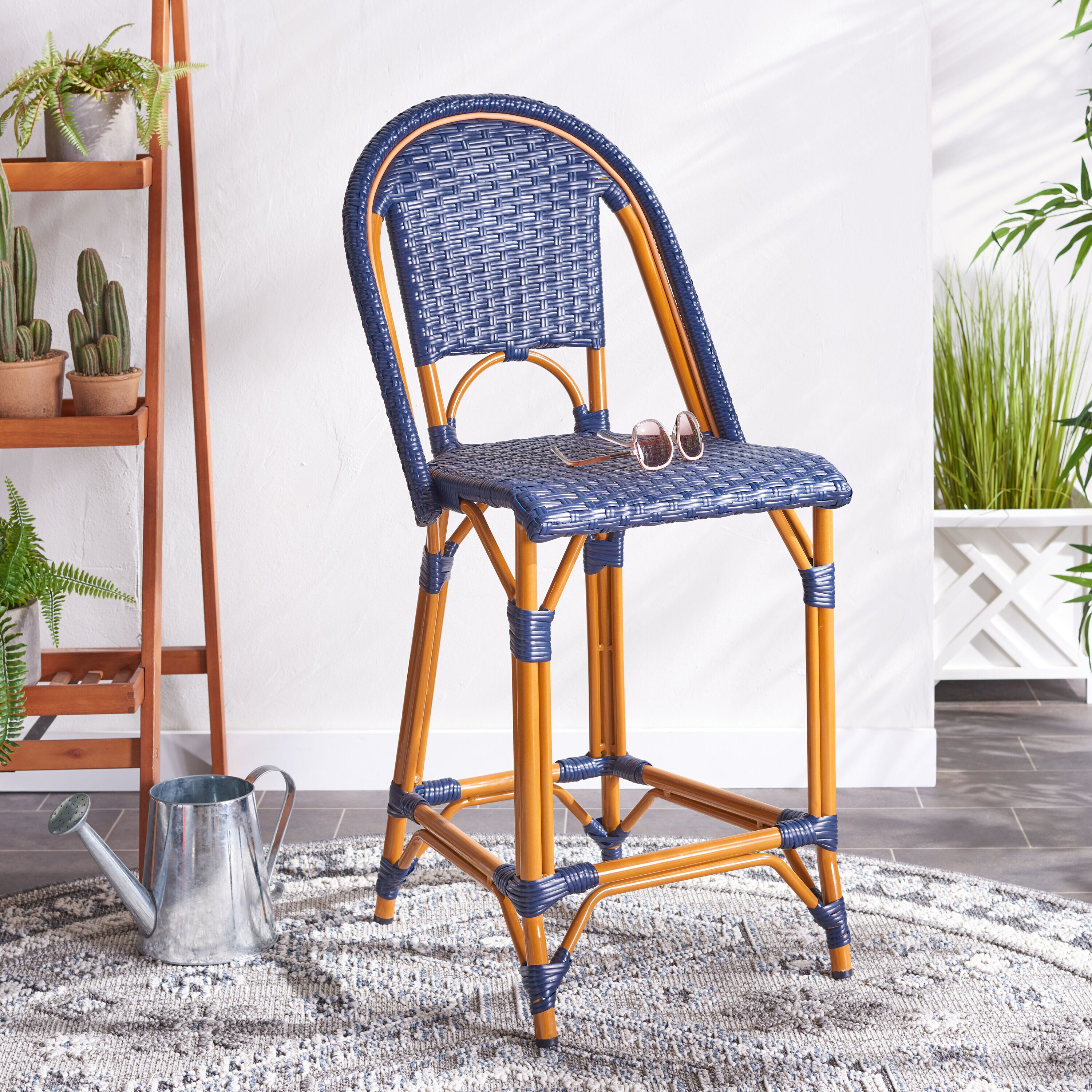 Safavieh PAT7532B California Wicker NAVY Aluminum Frame Stationary Bar Stool Chair with Slat Seat