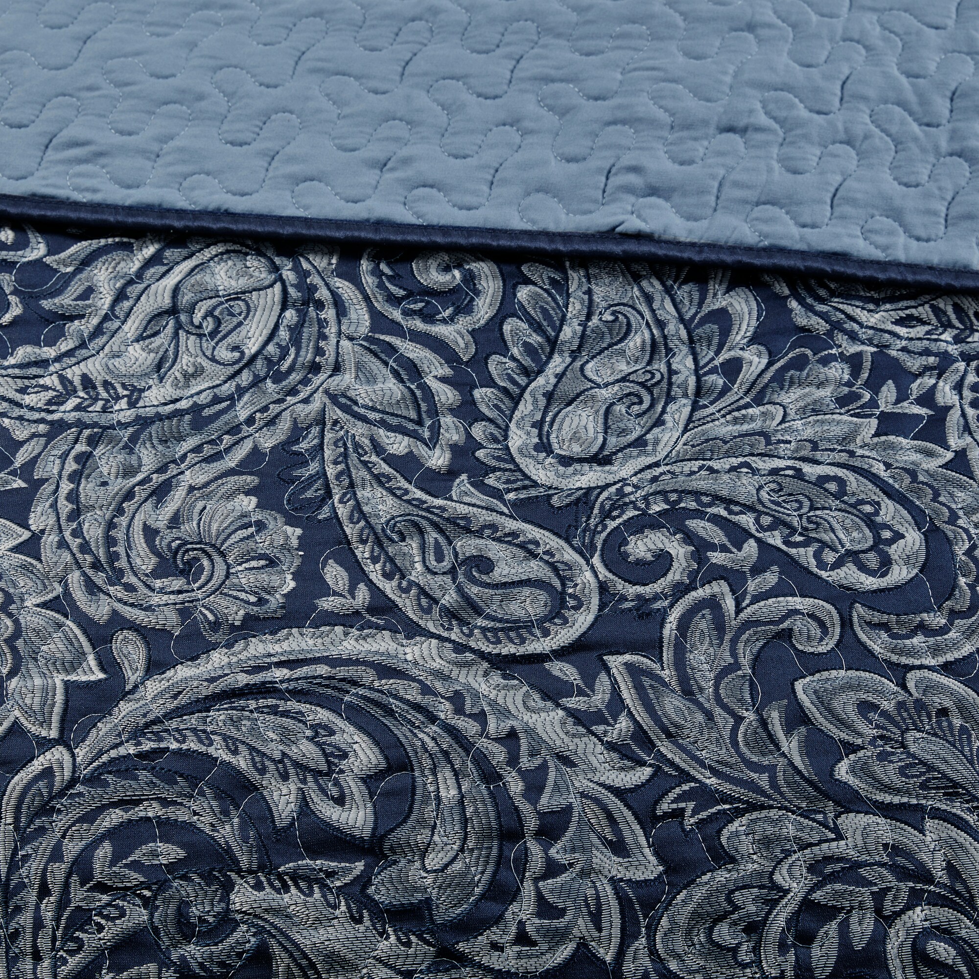 LUXEYARD DS-J-97644-B035 bedding - View #9