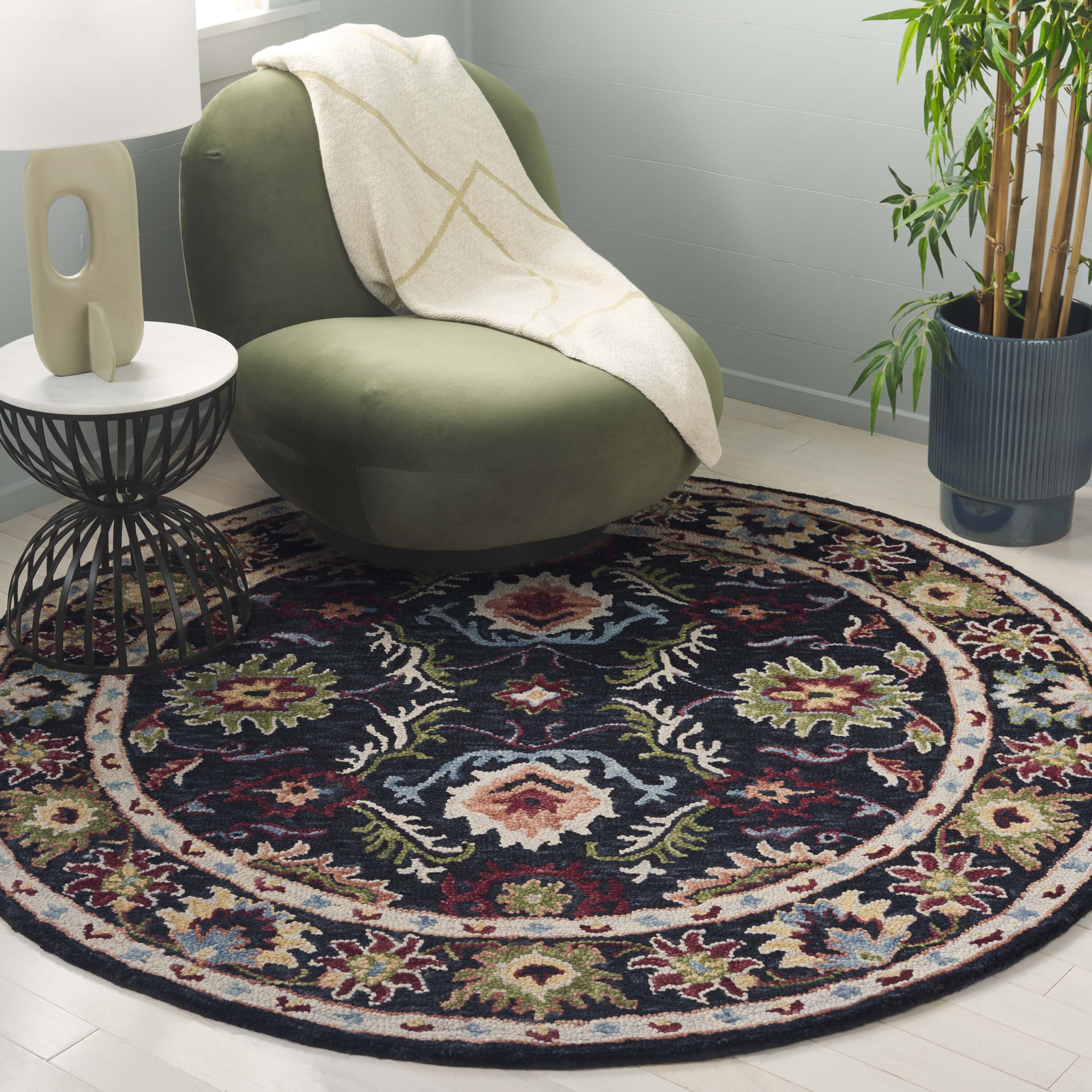  Blossom 691 Black/Ivory Traditional 6ft x 6ft Round Rug
