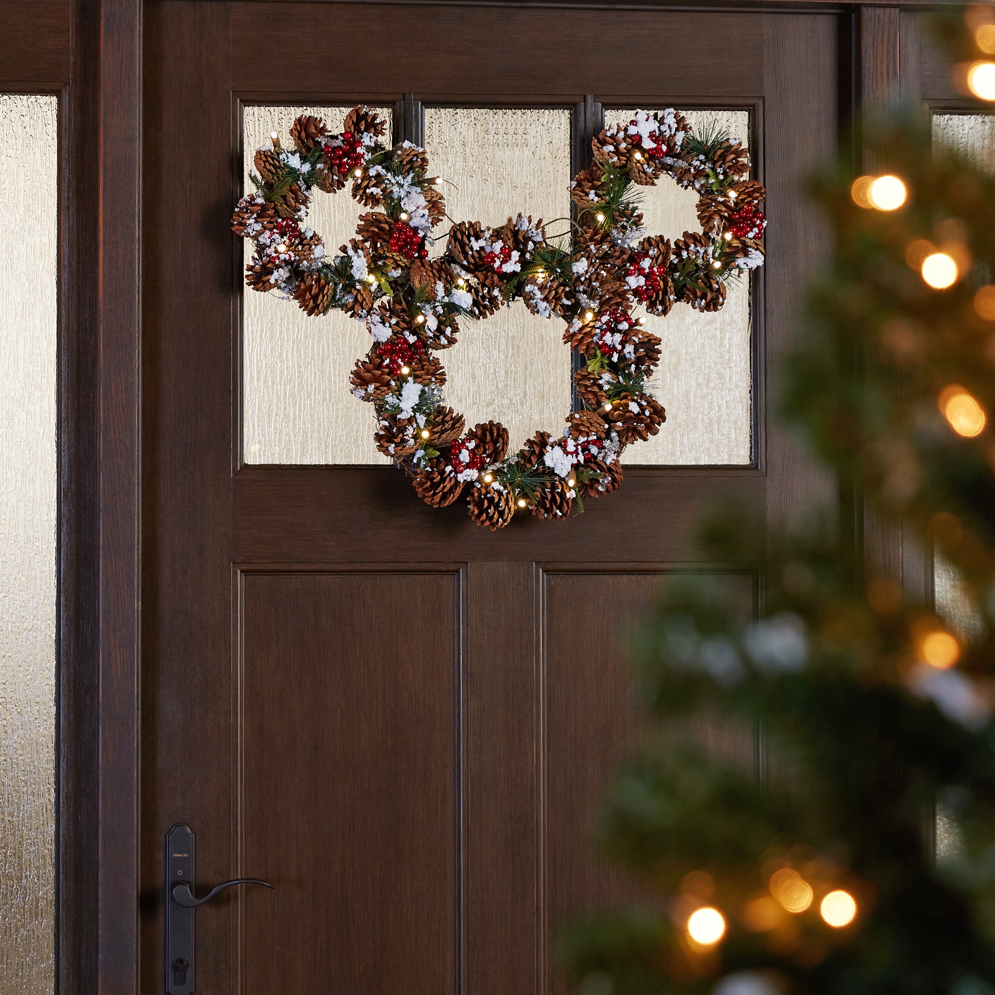 Disney 118029 Artificial-Christmas-Wreaths - View #3