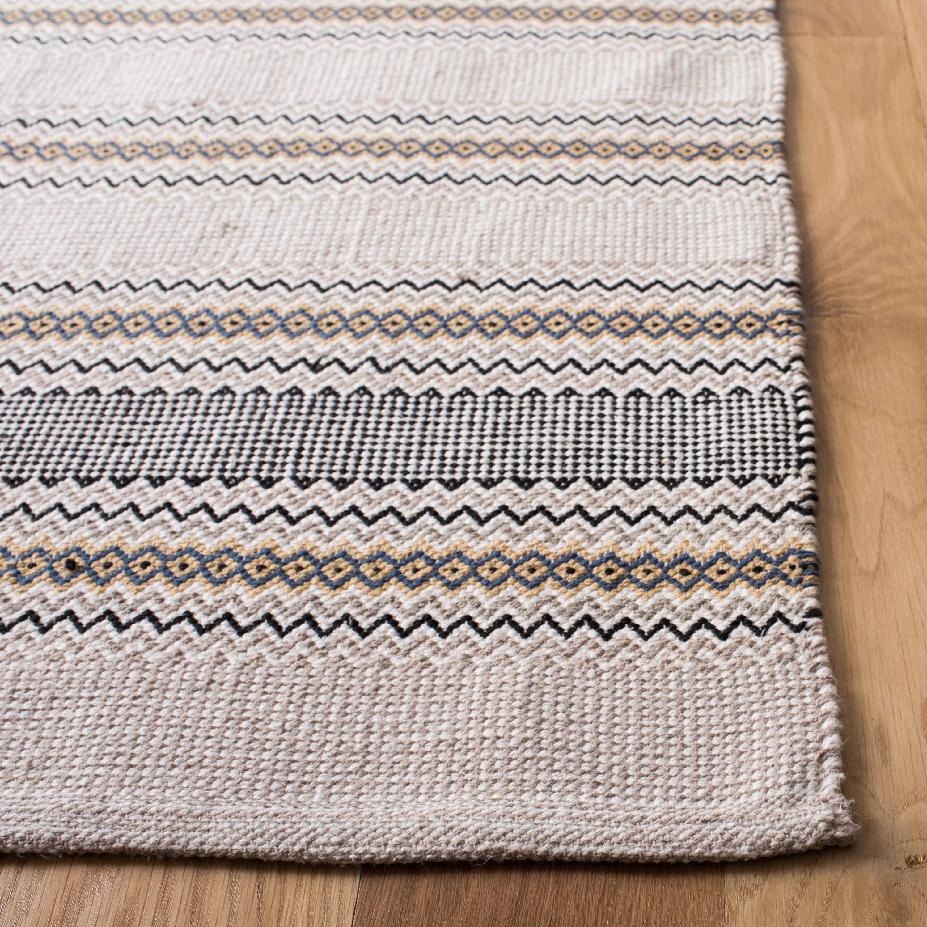 Safavieh MTK536M-8 rugs - View #3