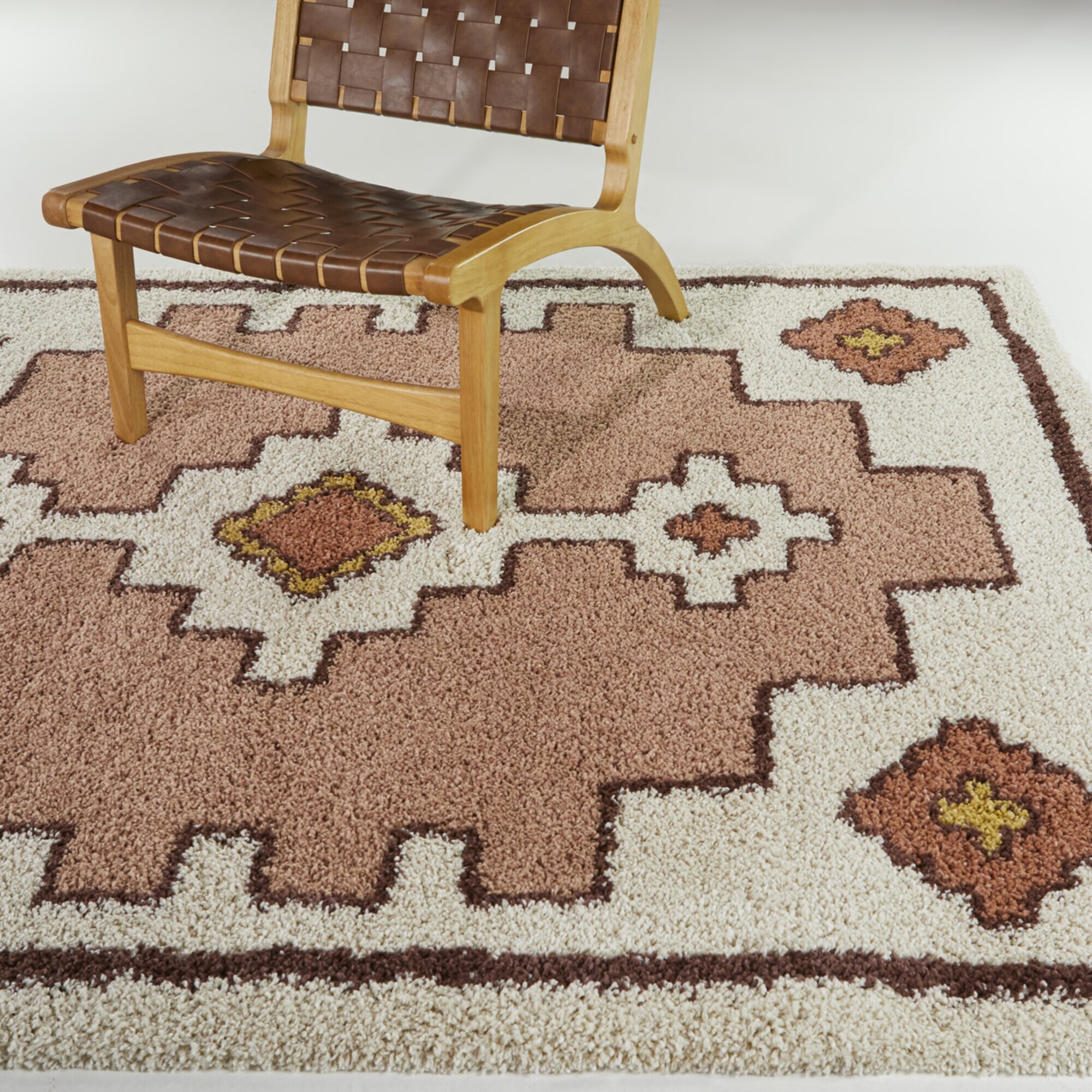 Balta 3105567 5 x 6 (ft) Polypropylene Pink Rectangular Indoor Geometric Global Area rug