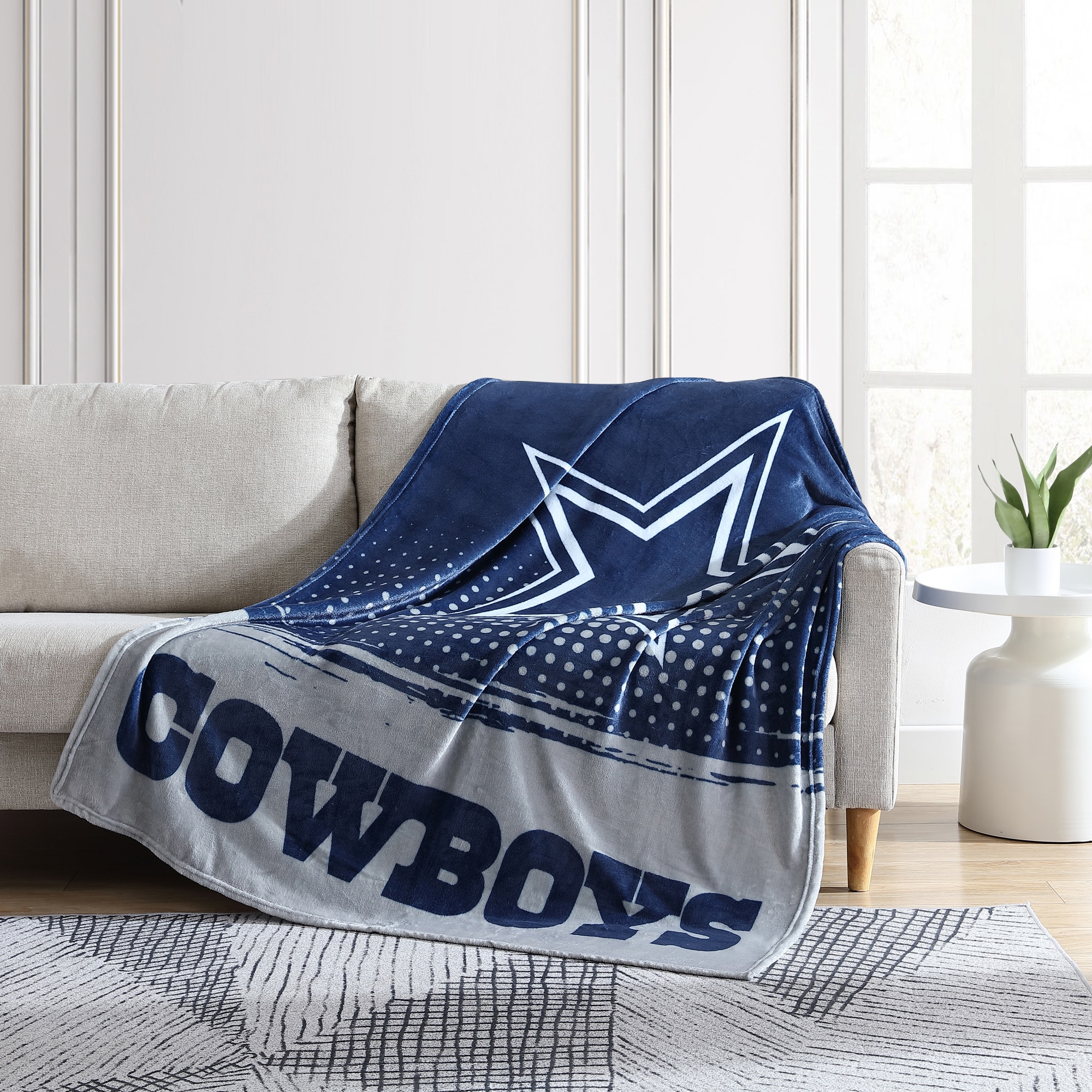 Cathay Sports Dallas Cowboys Blue/Silver 50-in x 60-in Throw in the  Blankets & Throws department at