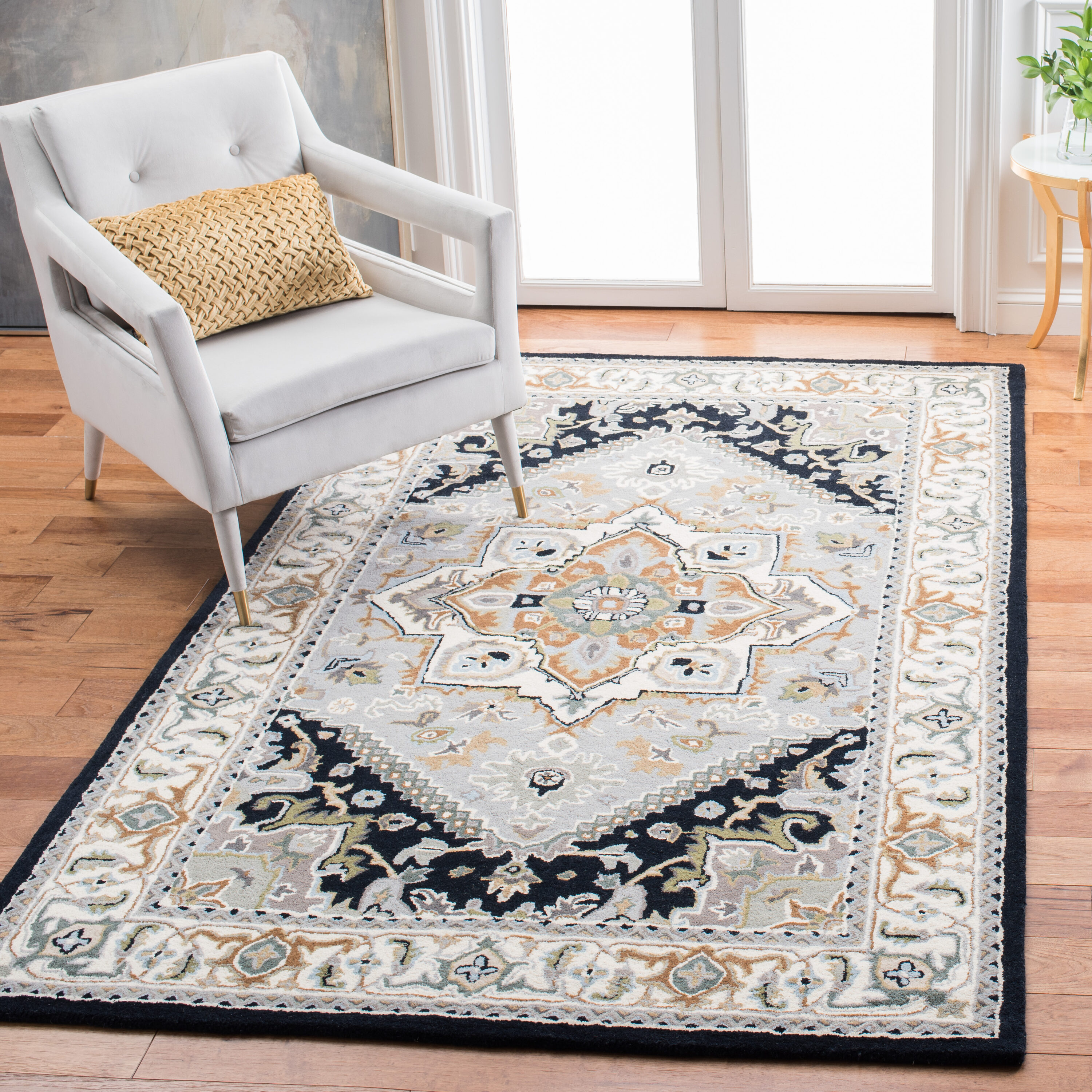 Heritage 625 Gray/Navy Traditional 4ft x 6ft Small Rectangle Rug