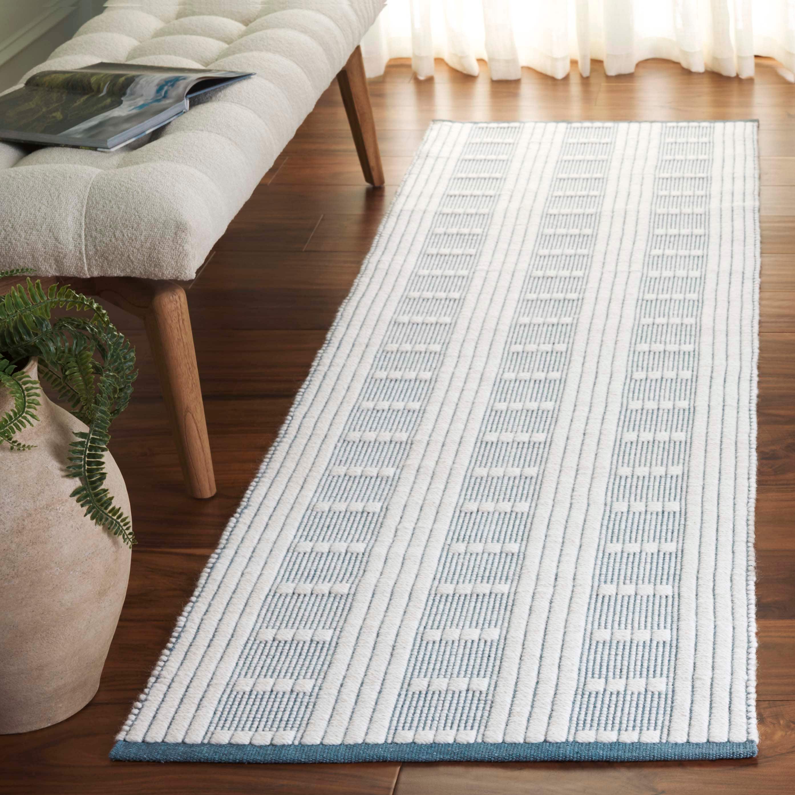  Vermont 951 Blue/Ivory Contemporary 2ft-3in x 8ft Runner Rug
