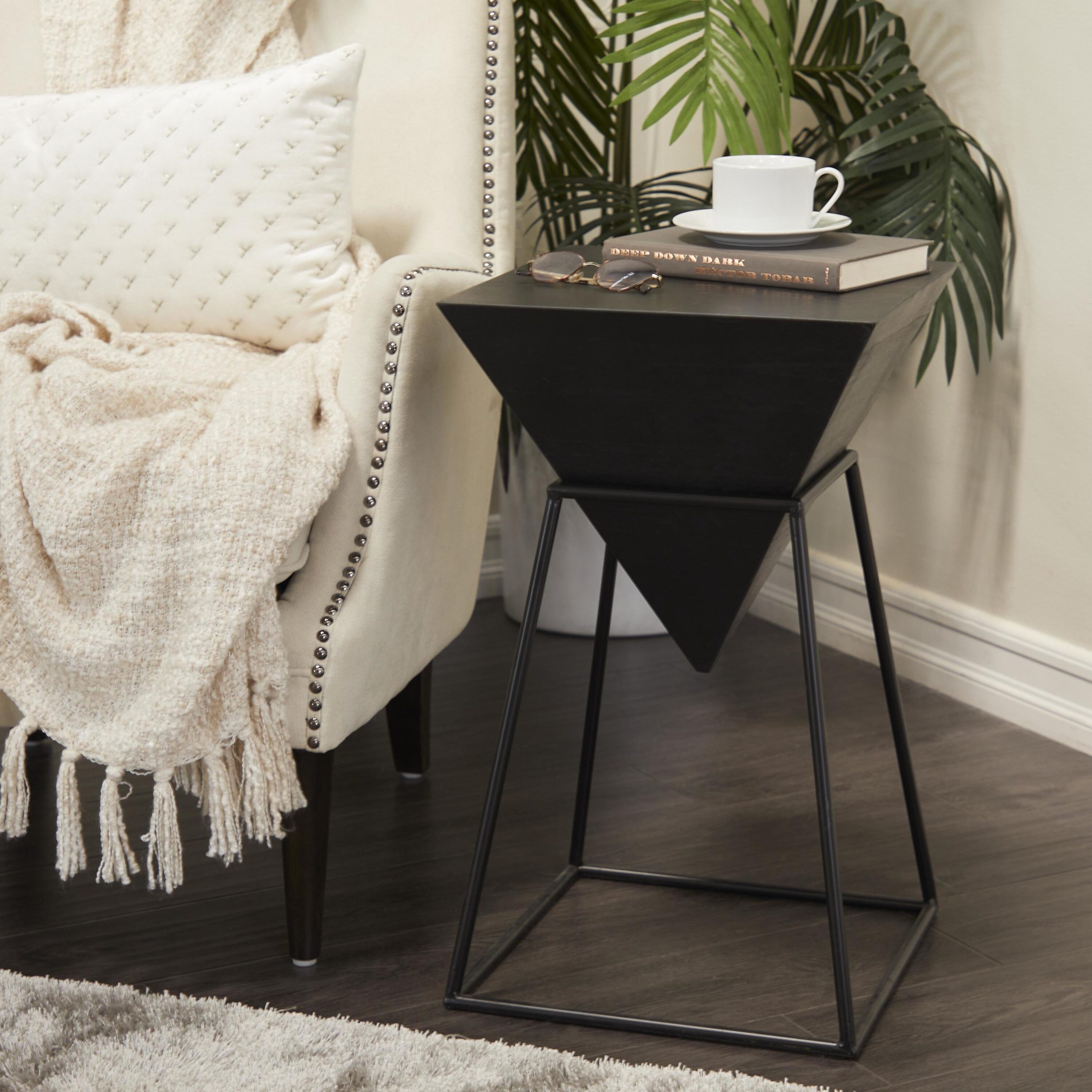 Grayson Lane 77917 14-in W x 24-in H Black Inverted Pyramid Wood Triangle Modern End Table