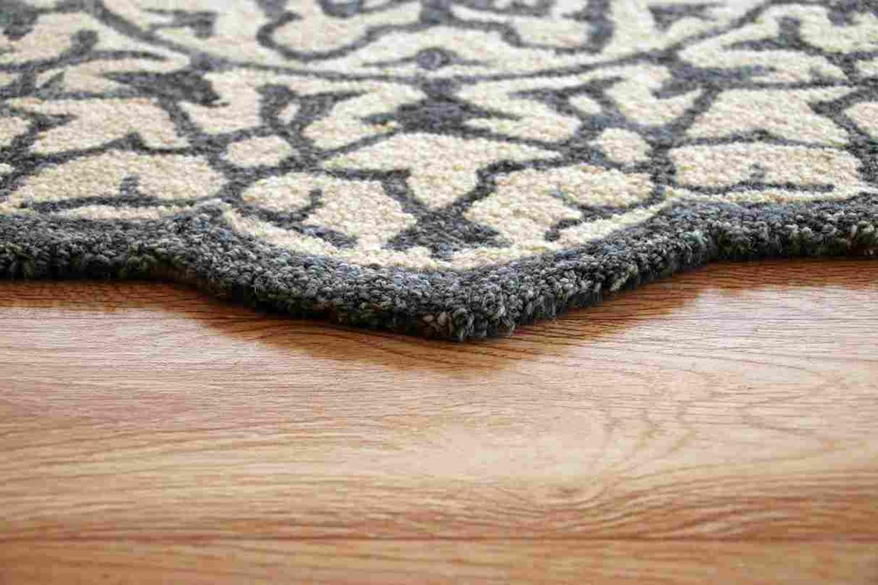 LR Home 3170A1084934J8 rugs - View #3
