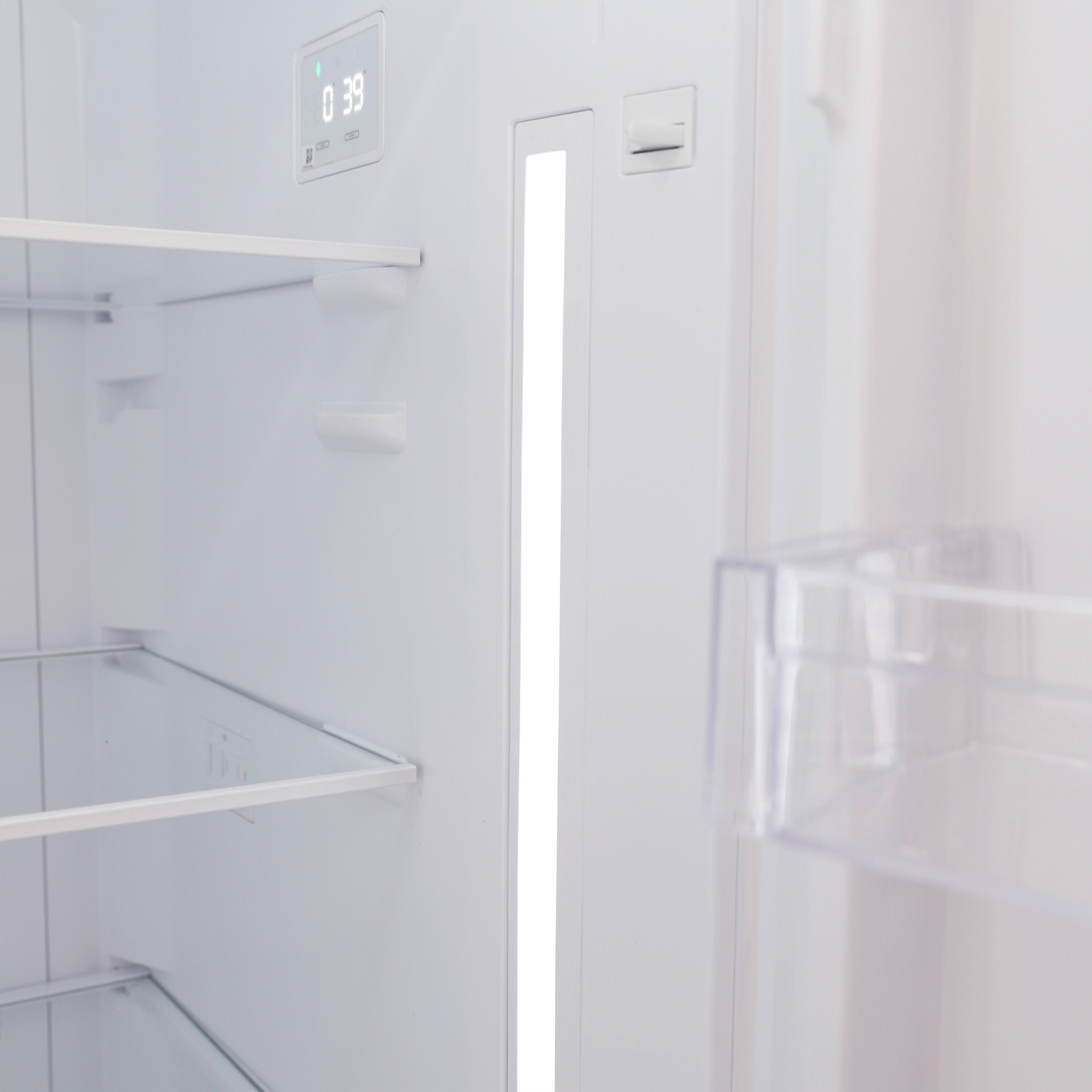 Avanti FF116B0W Top-Freezer-Refrigerators - View #9