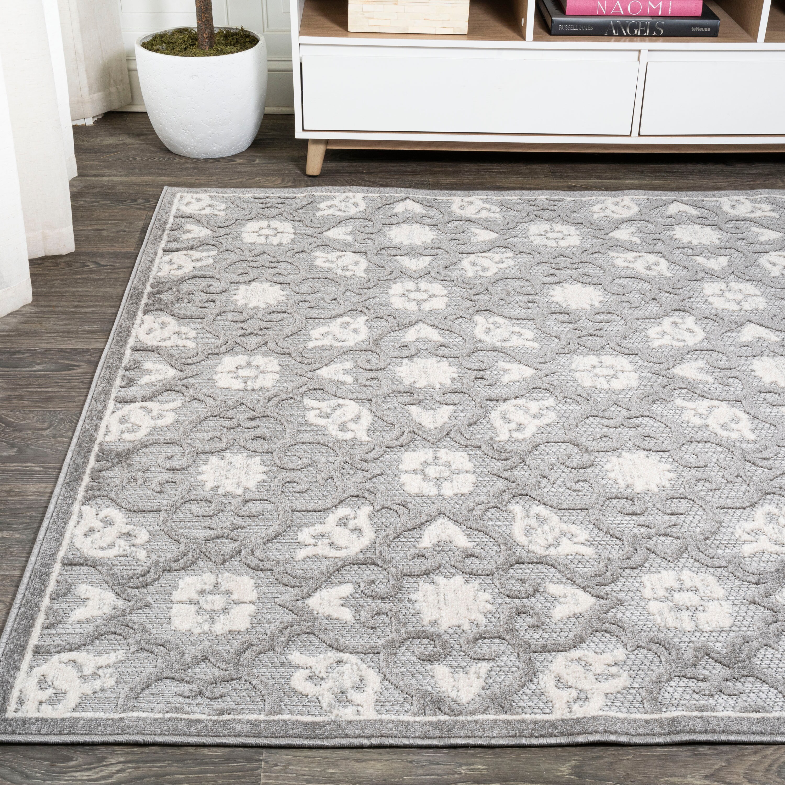 Mediterranean Trellis 4'x6' Light Gray/Ivory Synthetic Area Rug