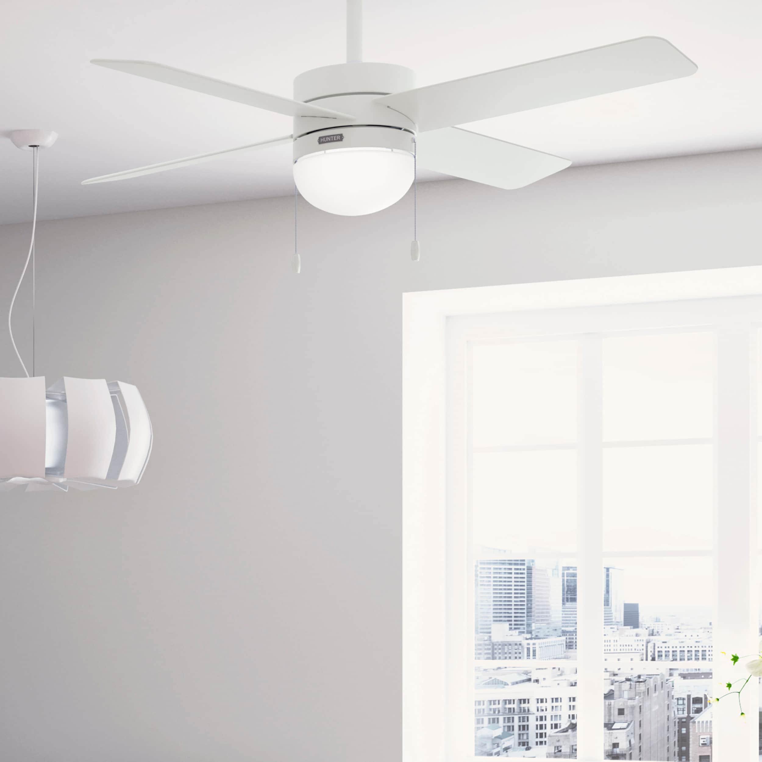 Hunter 52421 Timpani SureSpeed 52-in Fresh White with Fresh White Blades Ceiling Fan With Light ( 4 -Blade )