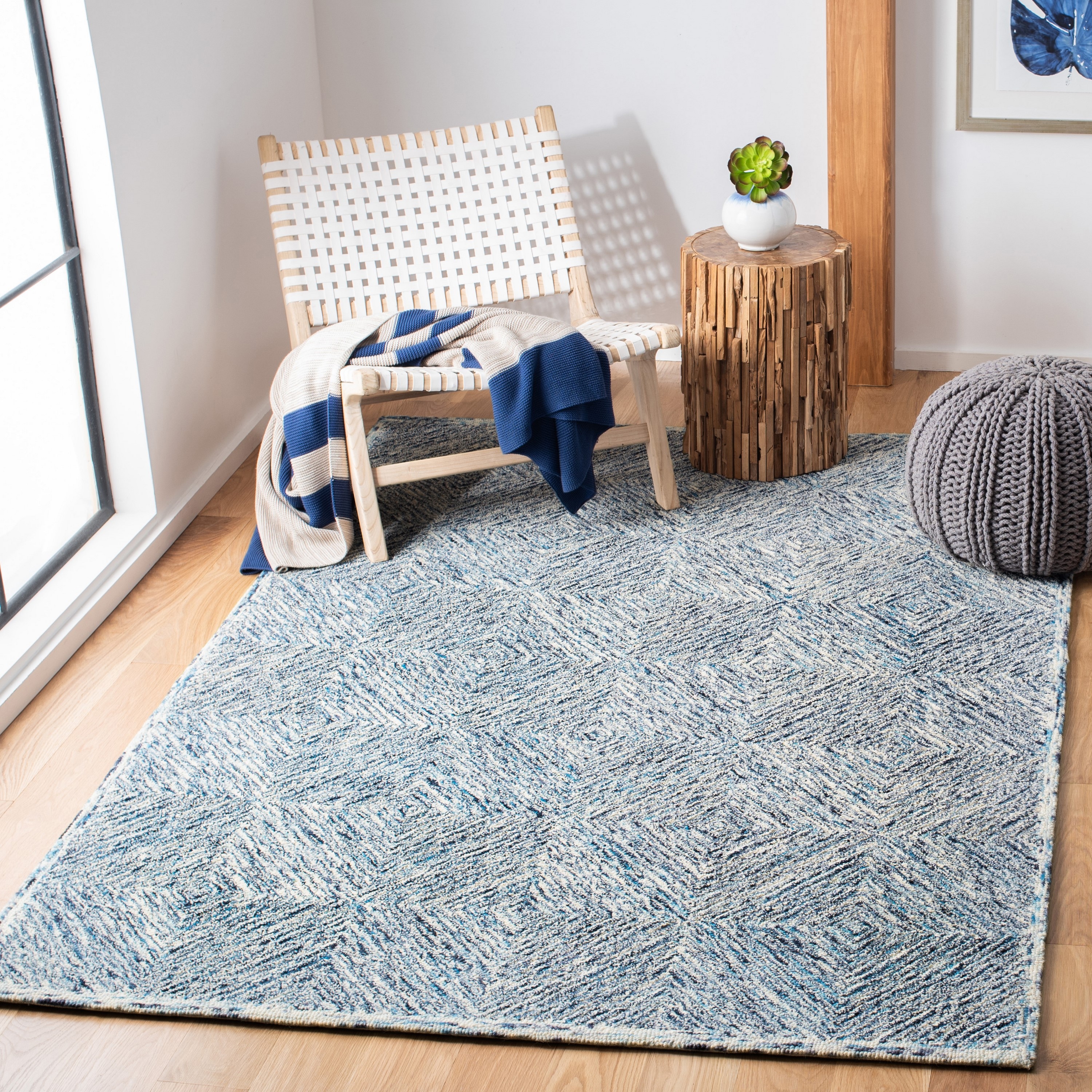 Safavieh CPR207A-3 Capri 3 x 5 (ft) Tufted Wool Ivory/Blue Rectangular Indoor Abstract Bohemian/Eclectic Throw rug