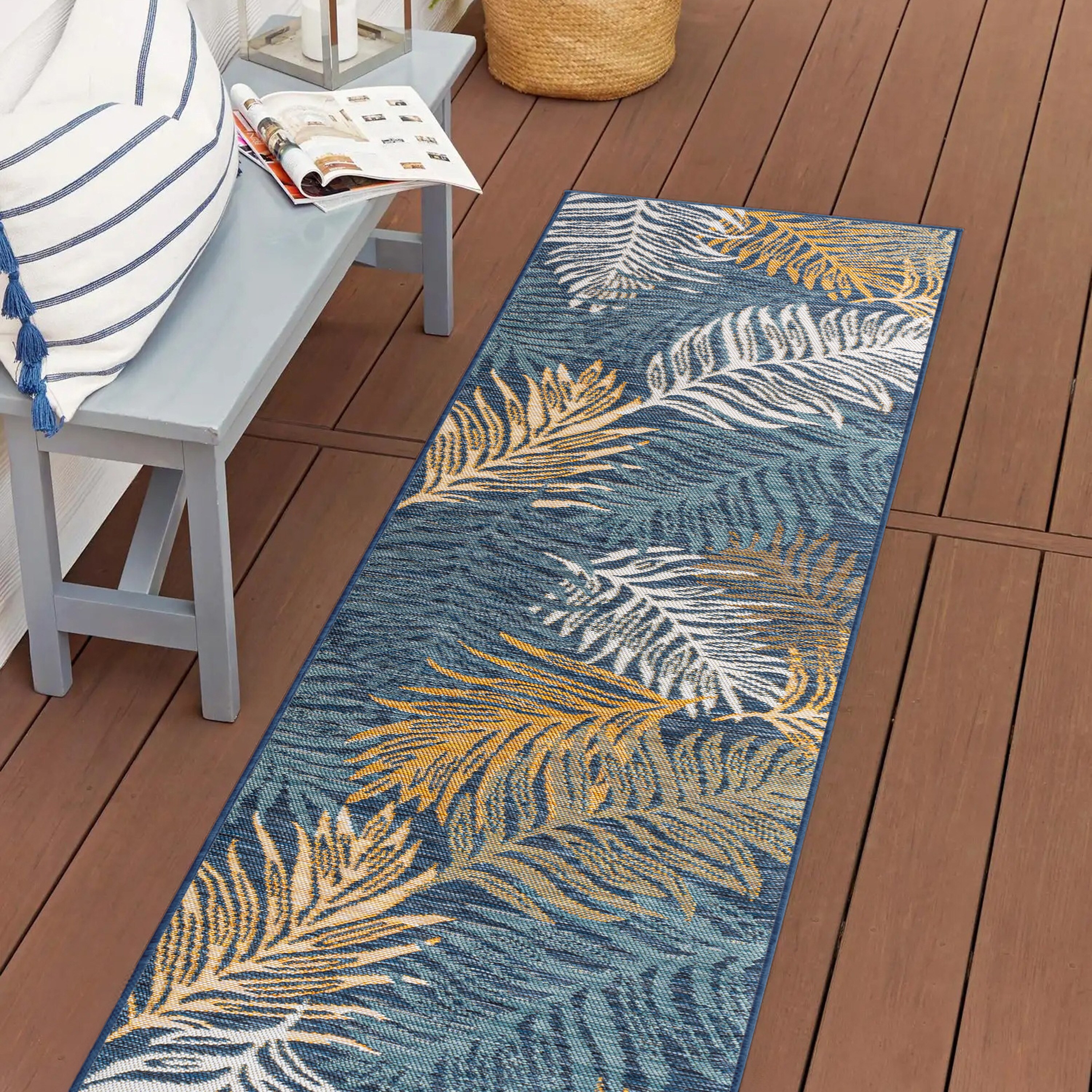 JONATHAN Y SAVANNAH Calypso Palm Frond 2 X 8 (ft) Cream/Navy Indoor ...