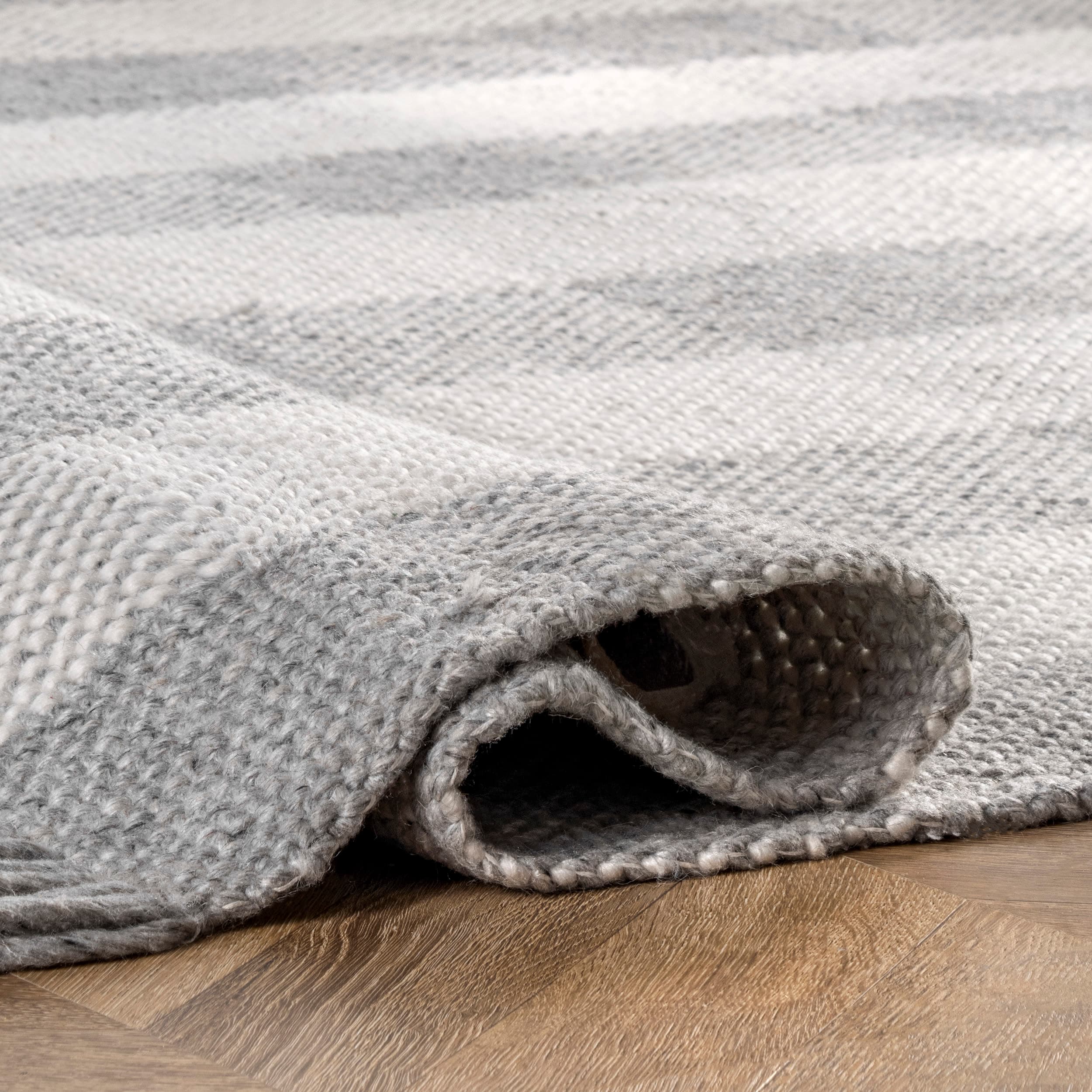 Ellis Farmhouse Plaid 5'x8' Gray Synthetic Easy-Care Area Rug