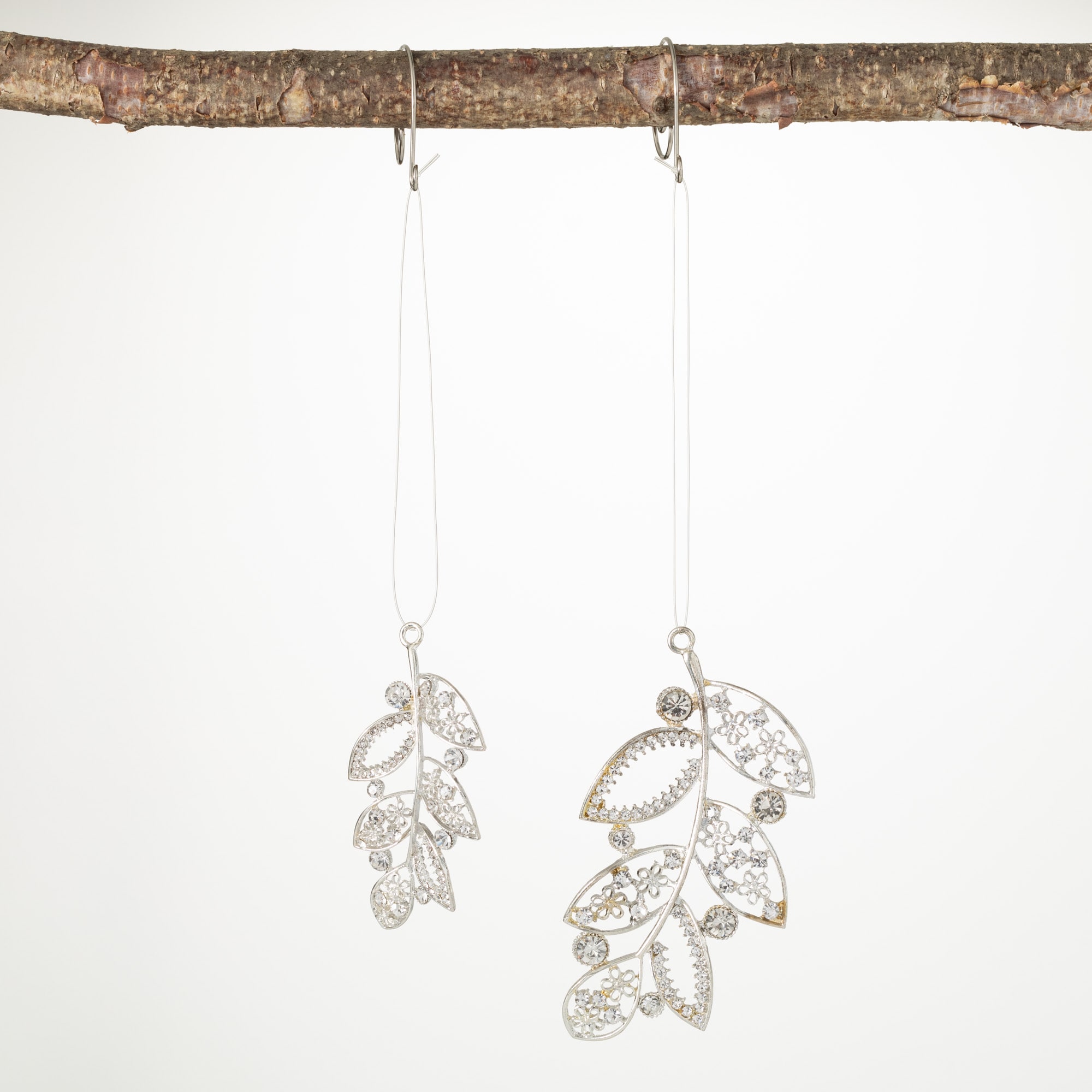 Sullivans OR10658 2 -Pack Silver Leaf Standard Indoor Ornament set Shatterproof