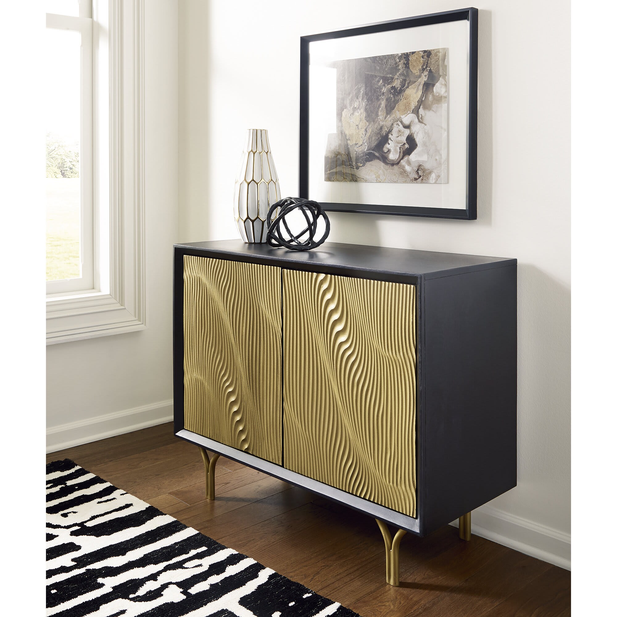 Signature Design by Ashley A4000654 chests - View #2