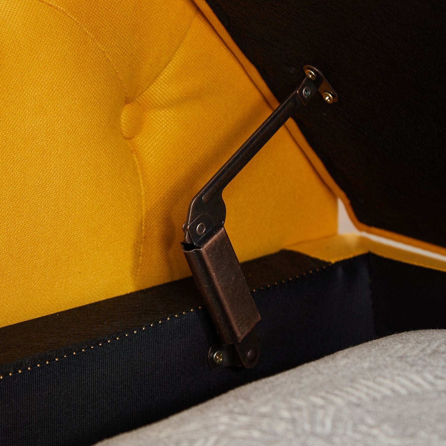 JASMODER L2039YL Sofas-Loveseats - View #6